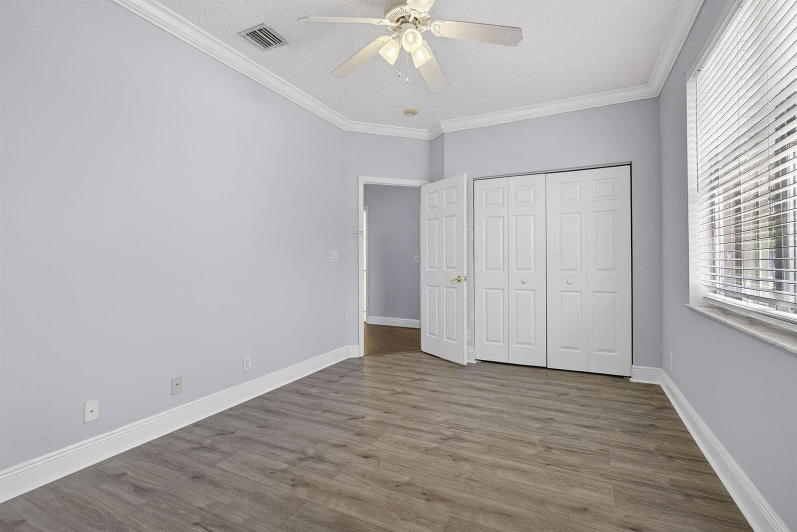 6263 Shadow Tree Lane photo 23