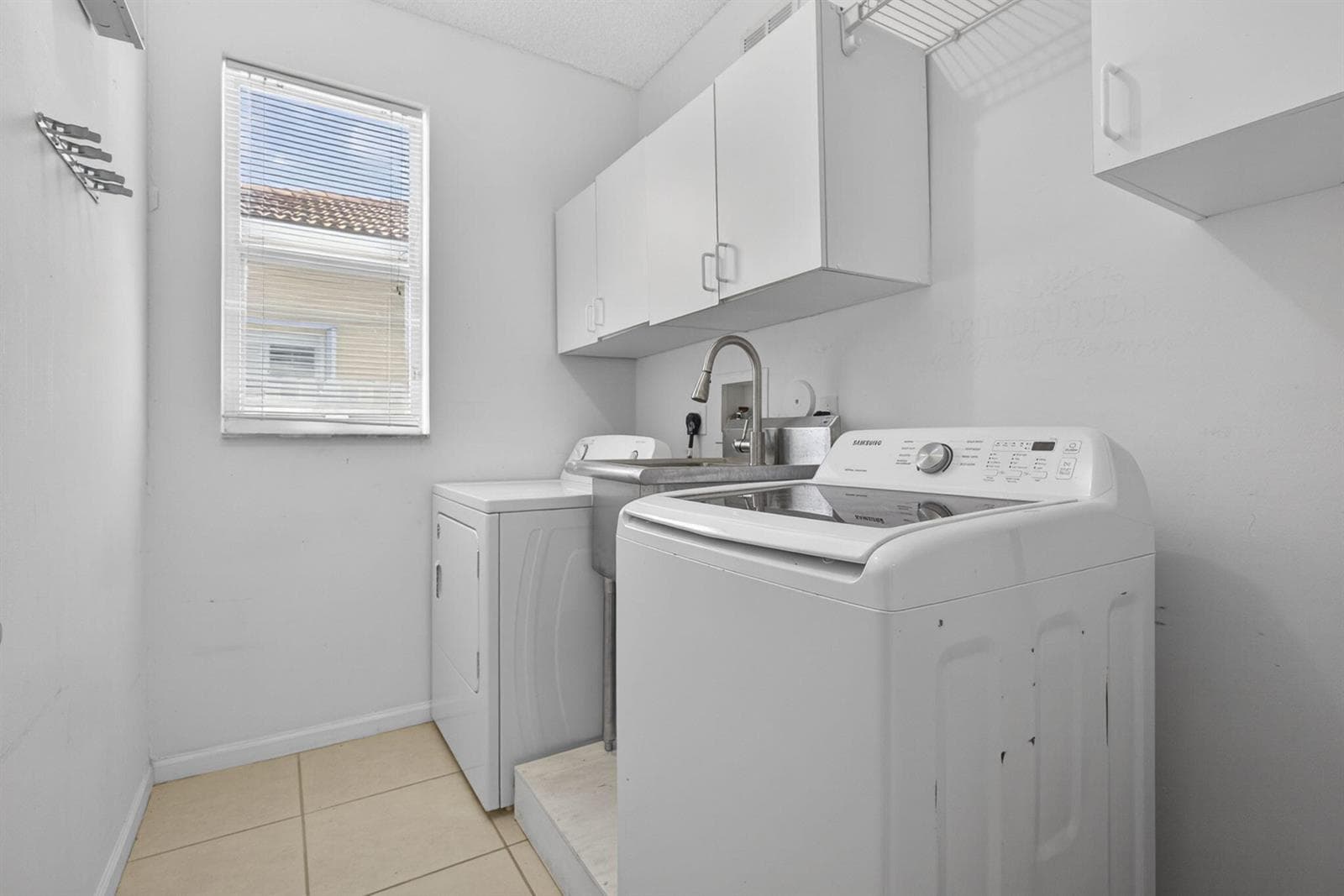 6263 Shadow Tree Lane photo 16