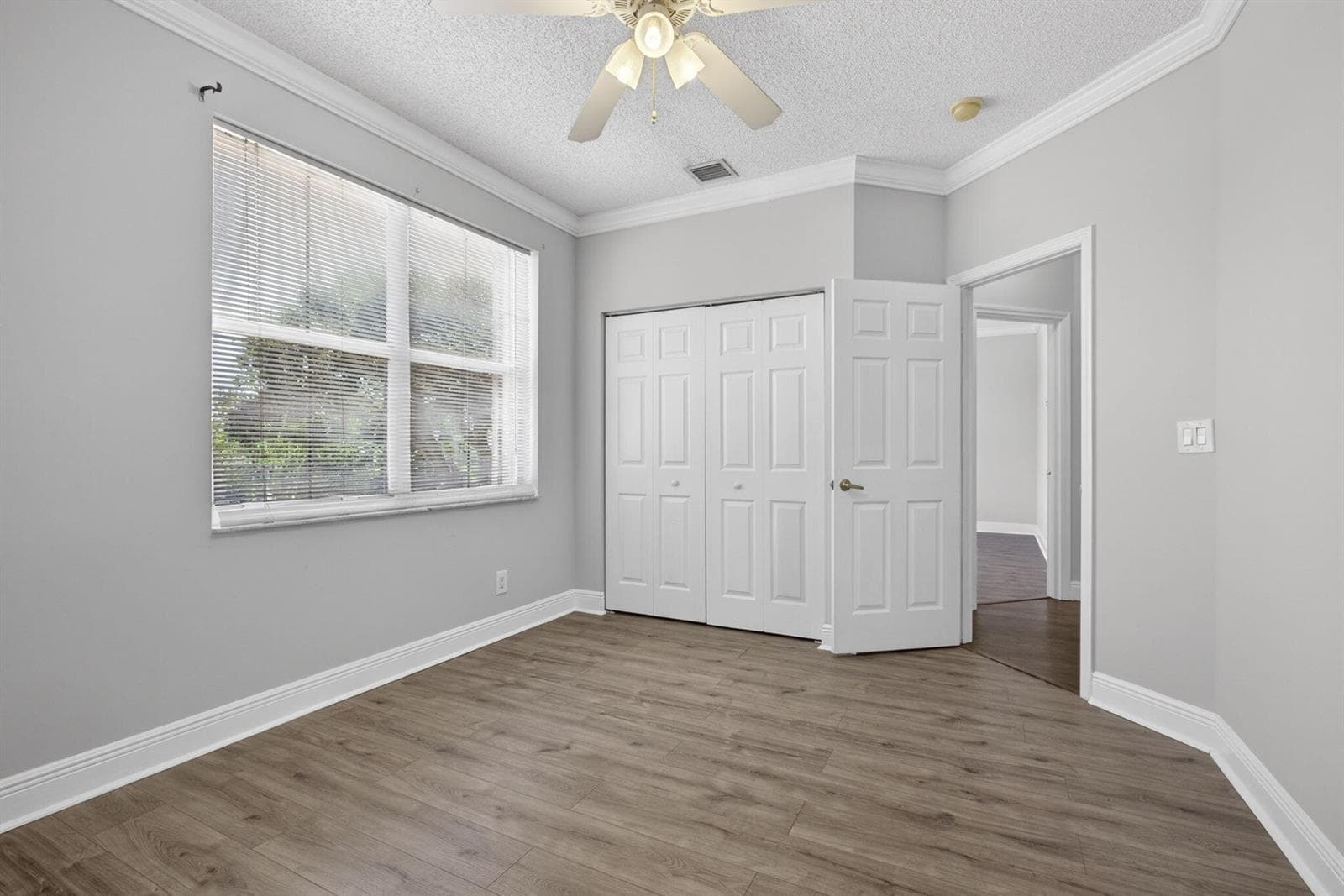 6263 Shadow Tree Lane photo 22