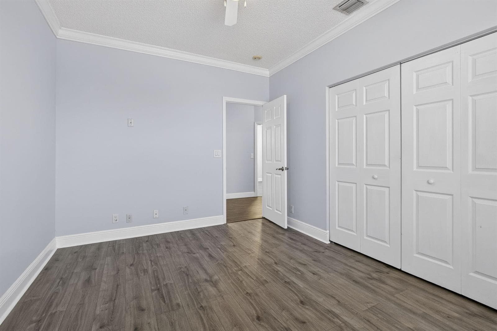 6263 Shadow Tree Lane photo 24