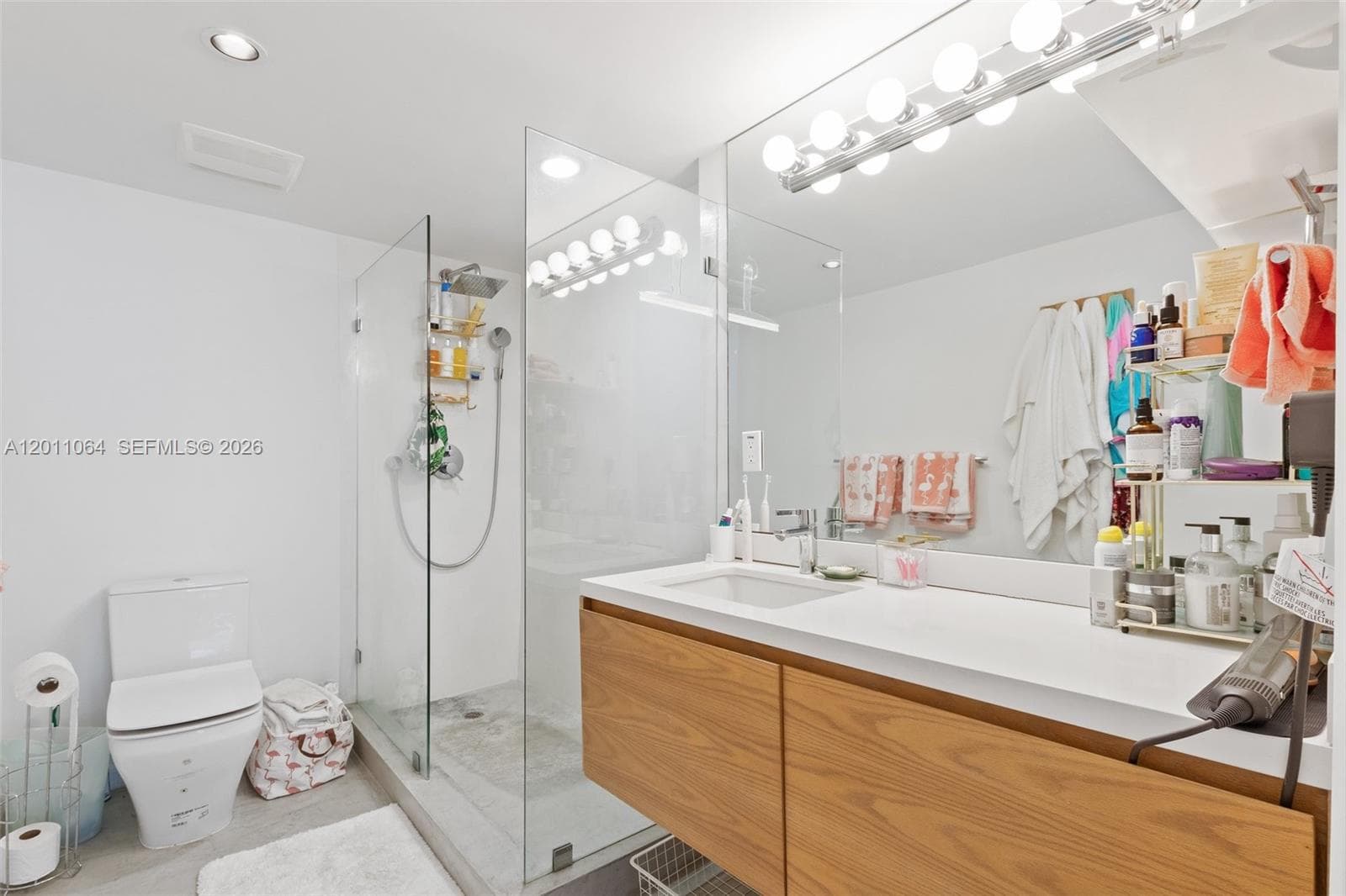 2301 Collins Ave 504 photo 17