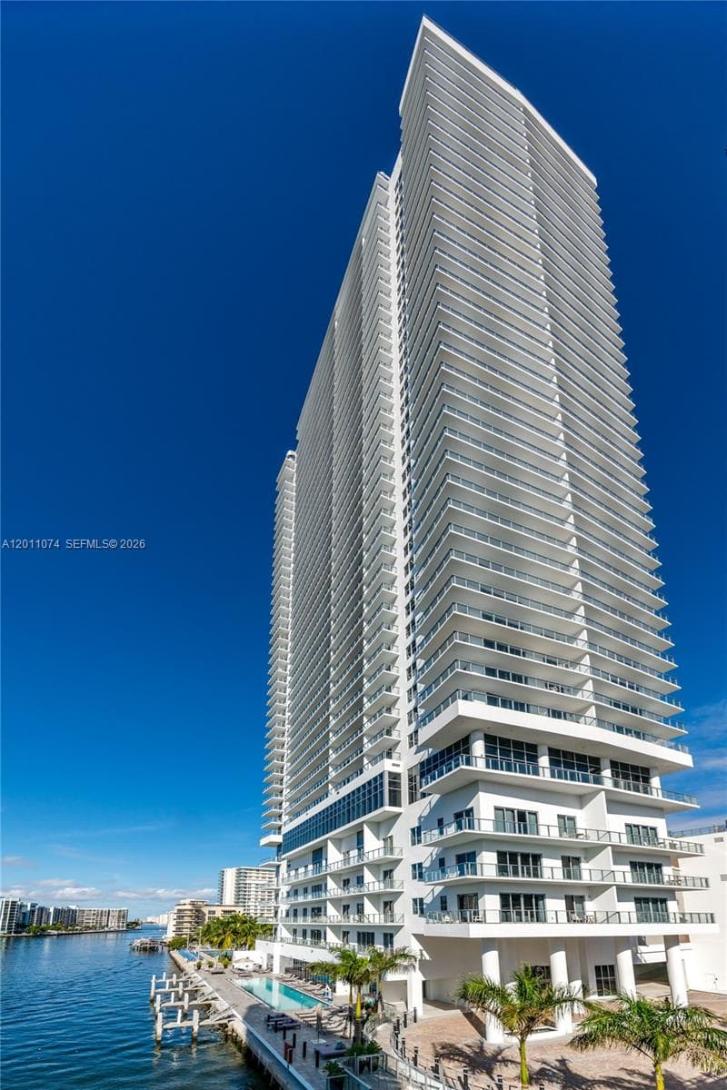4010 S Ocean Dr R1808 photo 6