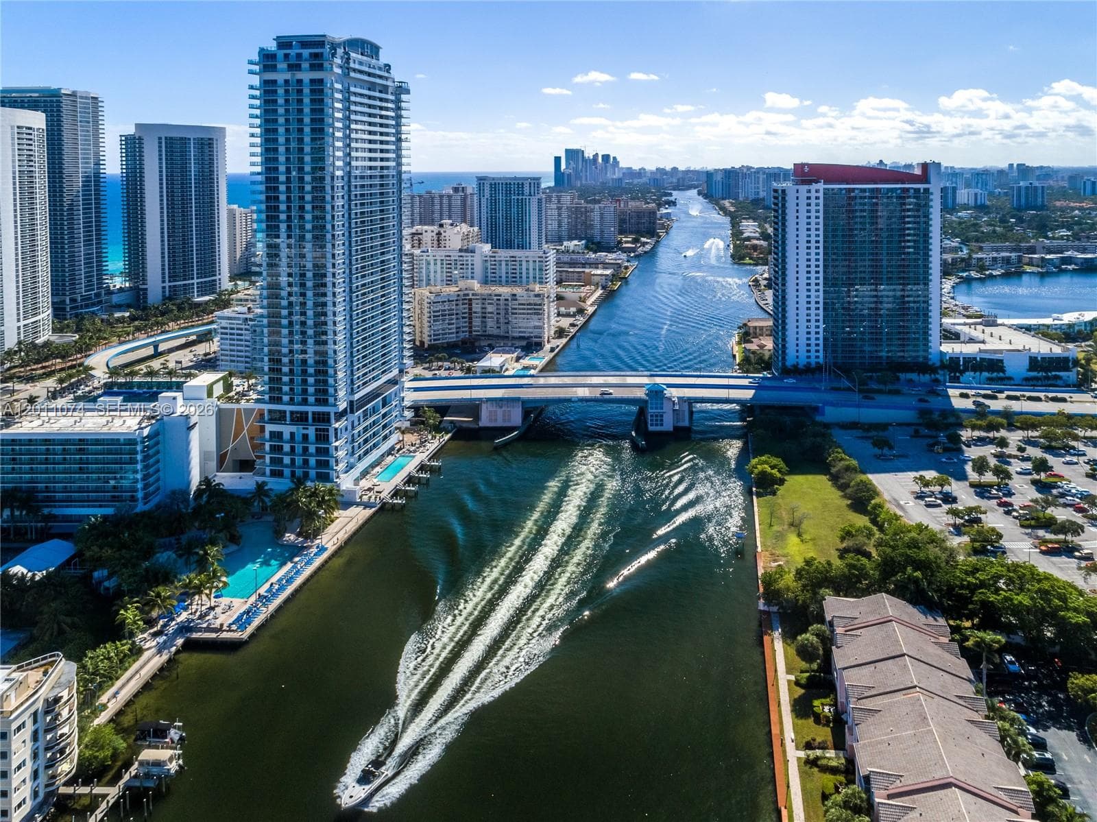 4010 S Ocean Dr R1808 photo 1