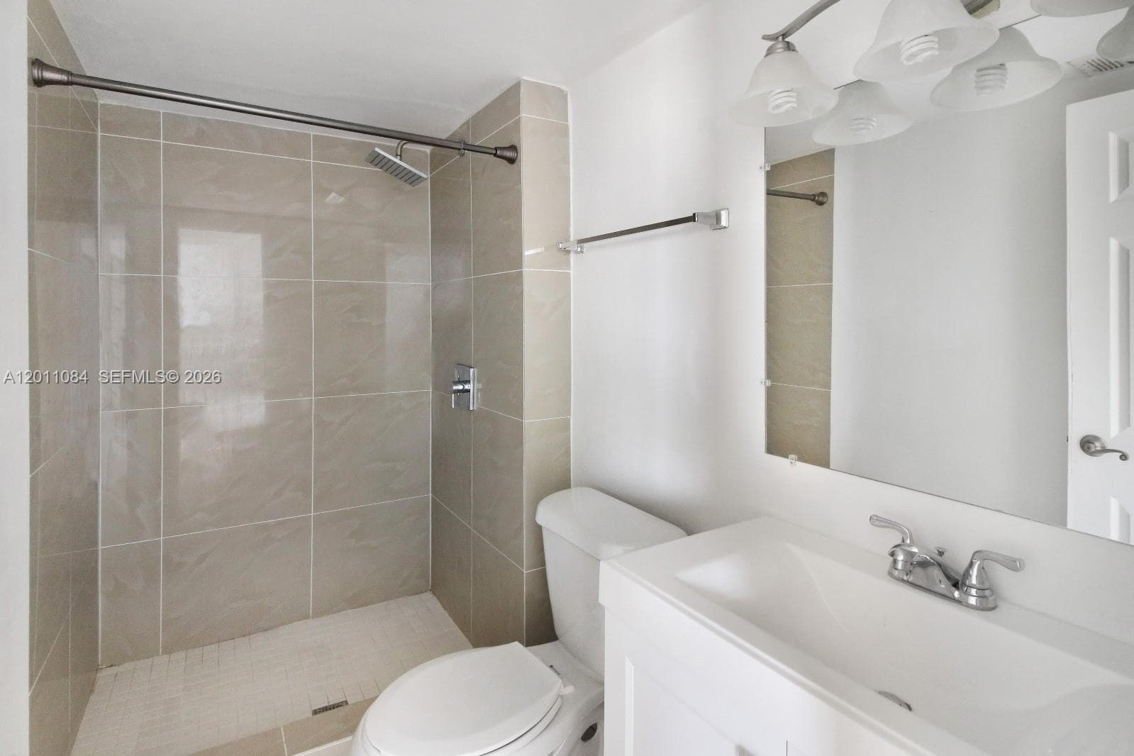 2350 135th St 1111 photo 16