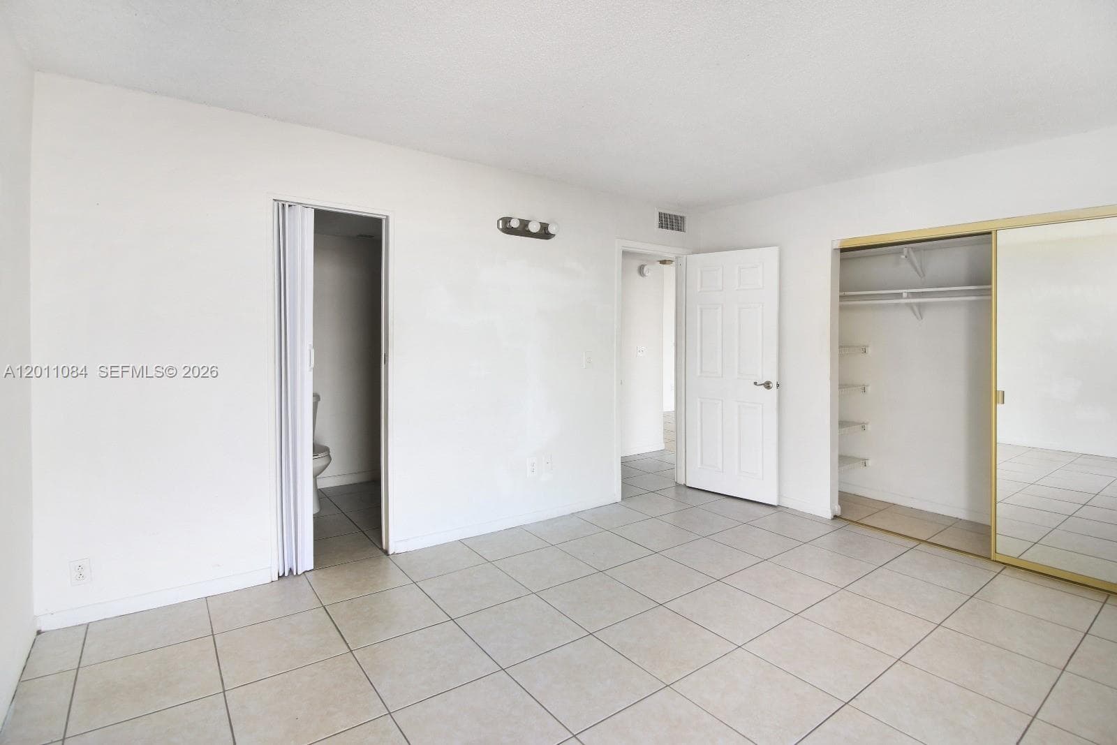 2350 135th St 1111 photo 4