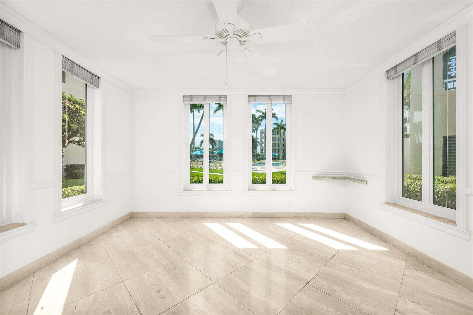 100 SE 5th Avenue 107 photo 8