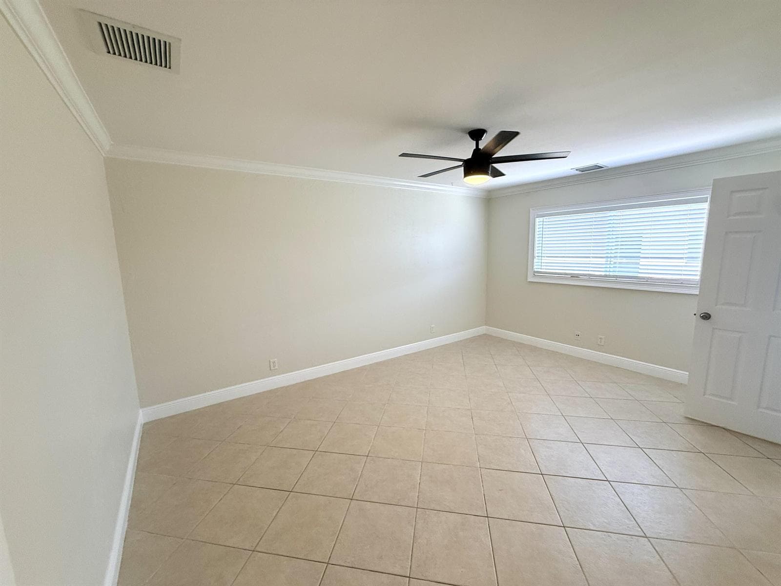735 Hummingbird Way 204 photo 9