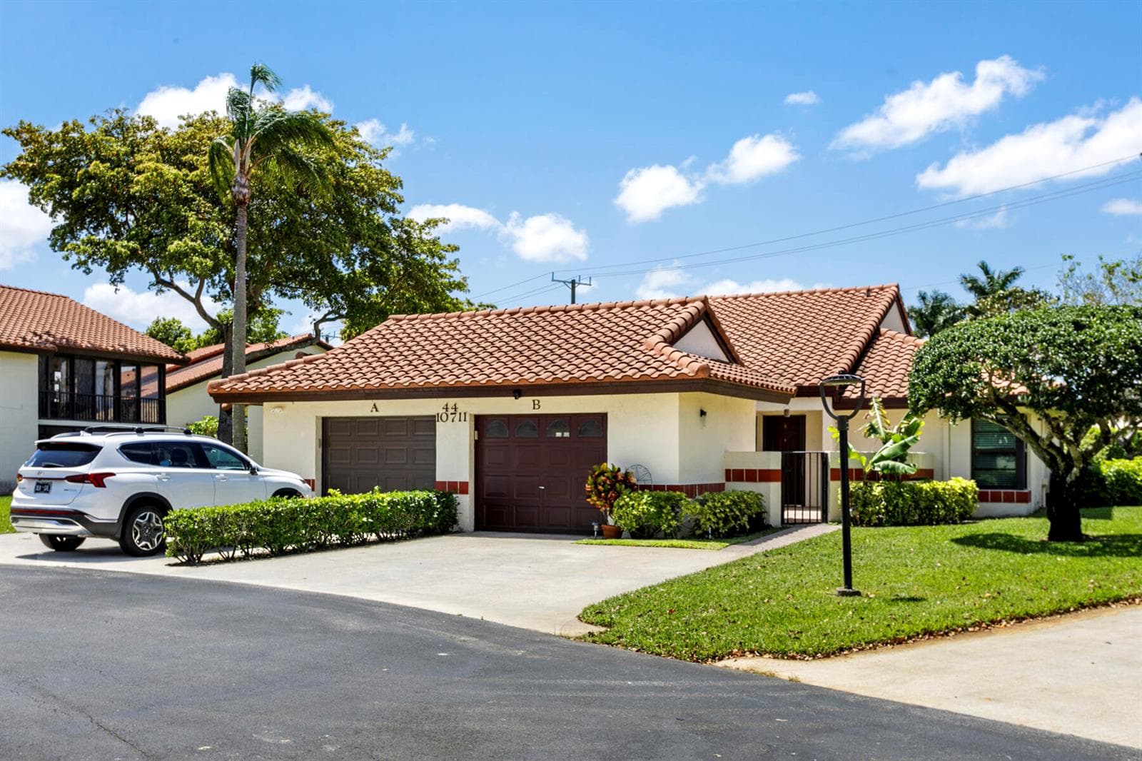 10711 Palm Leaf Drive B photo 2