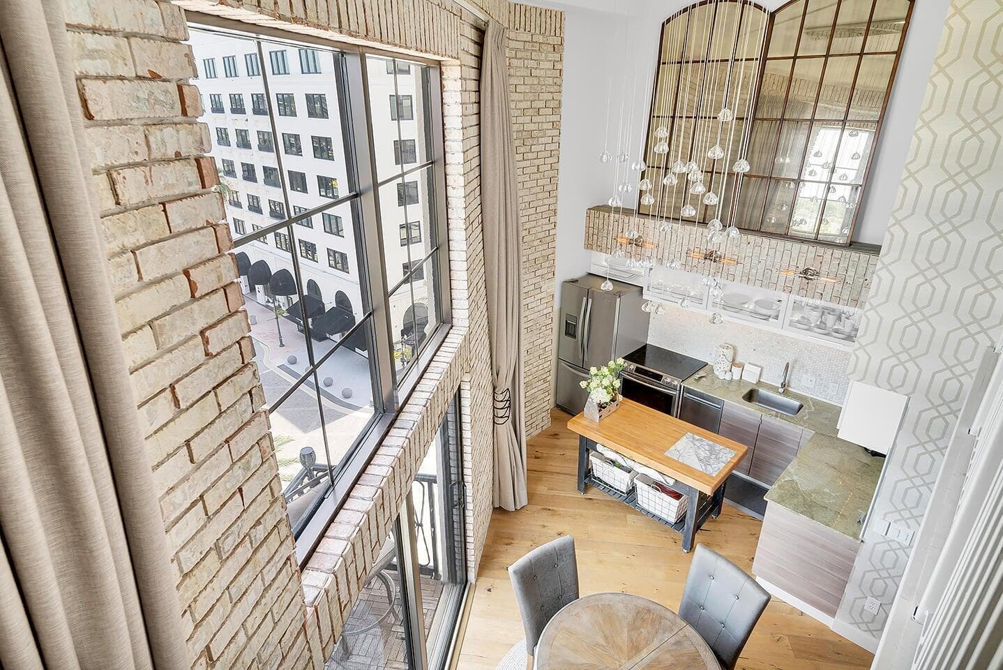 101 N Clematis Street 513 photo 3