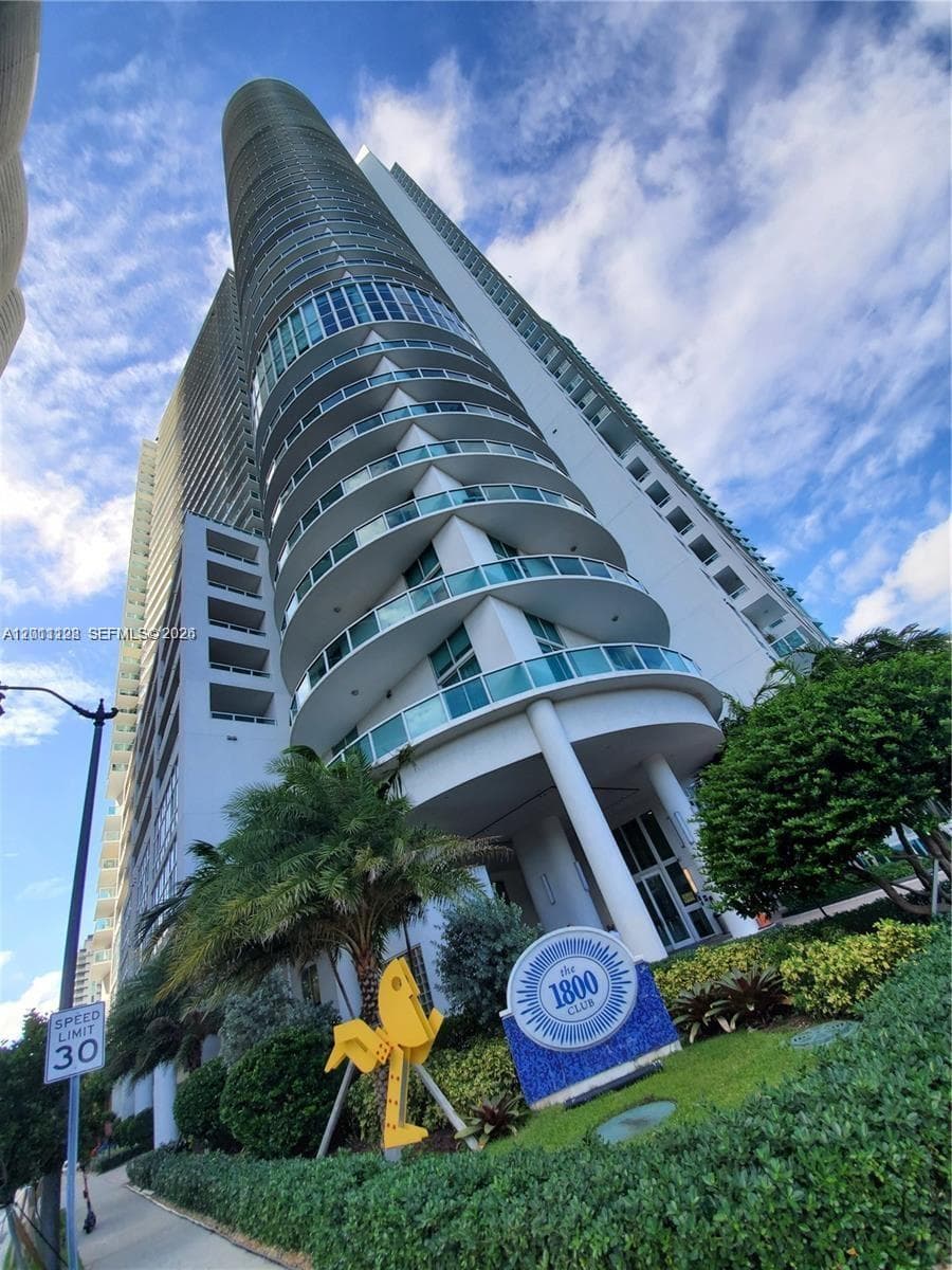 1800 Bayshore Dr 3807 photo 17