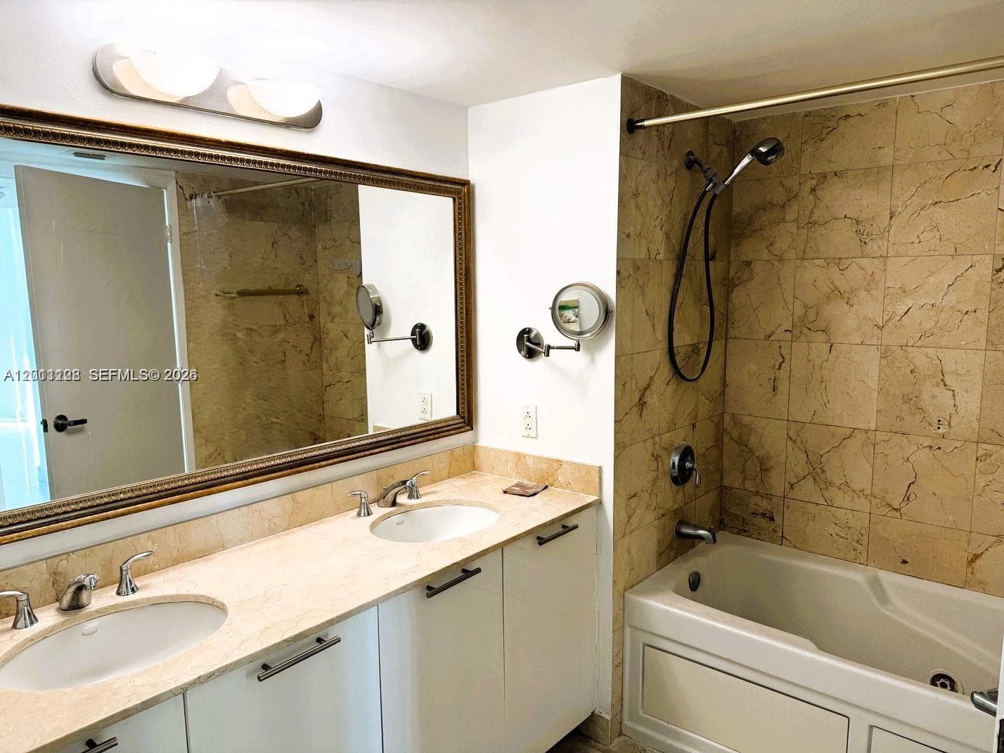 1800 Bayshore Dr 3807 photo 16