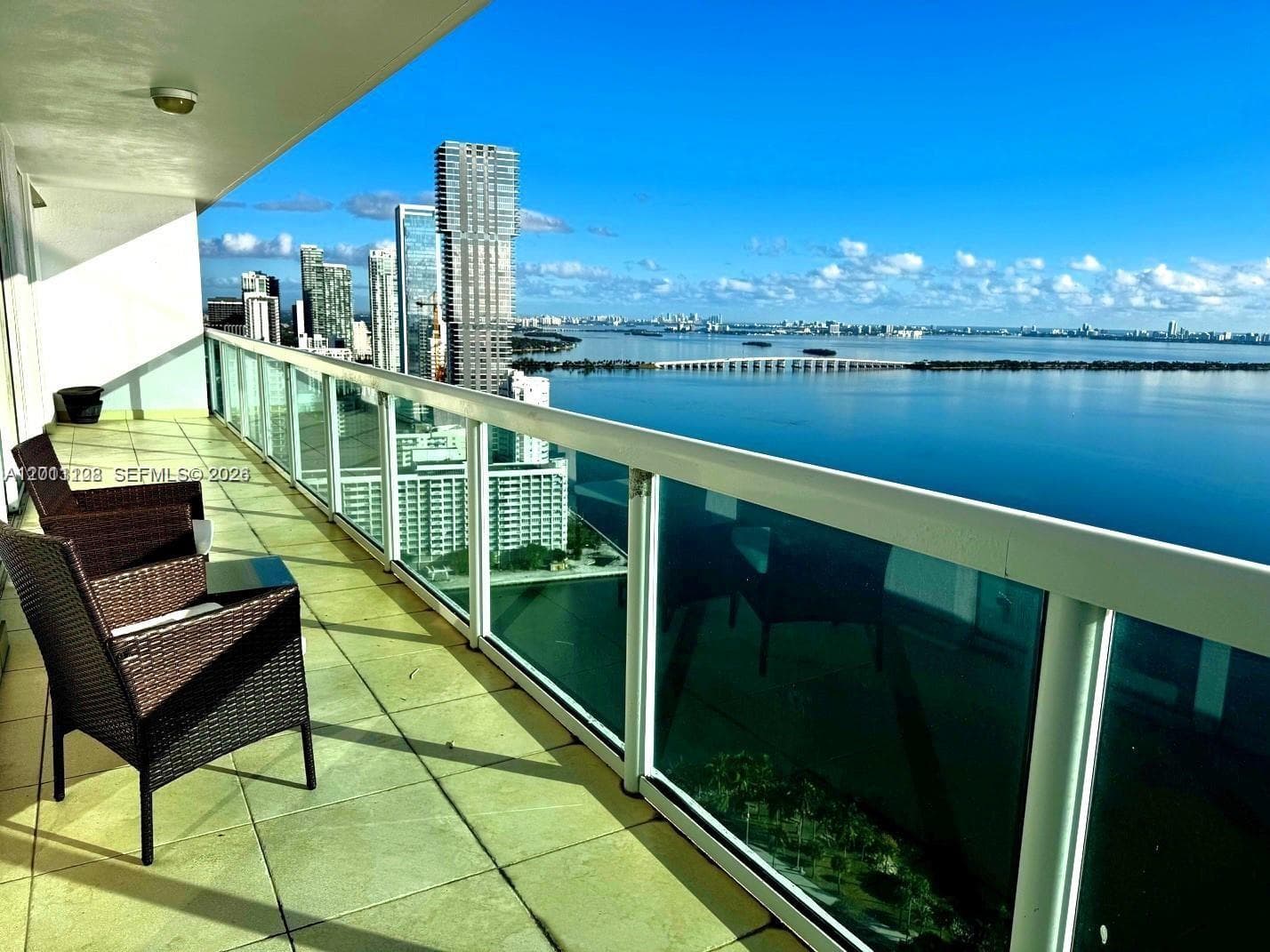 1800 Bayshore Dr 3807 photo 3