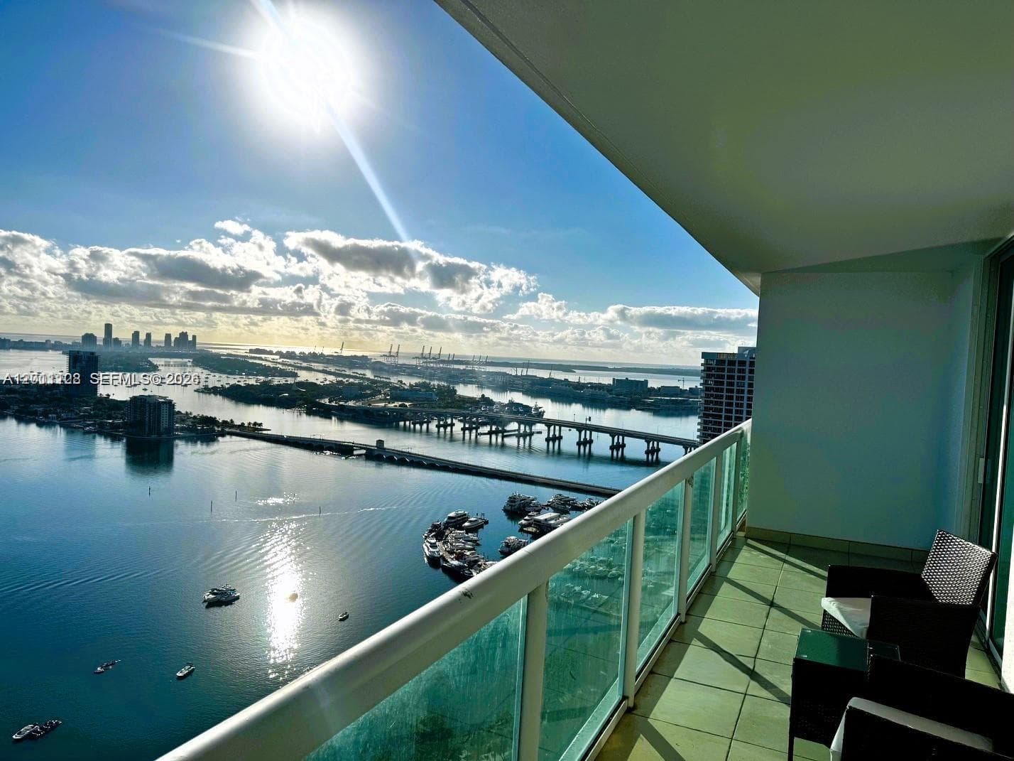 1800 Bayshore Dr 3807 photo 4