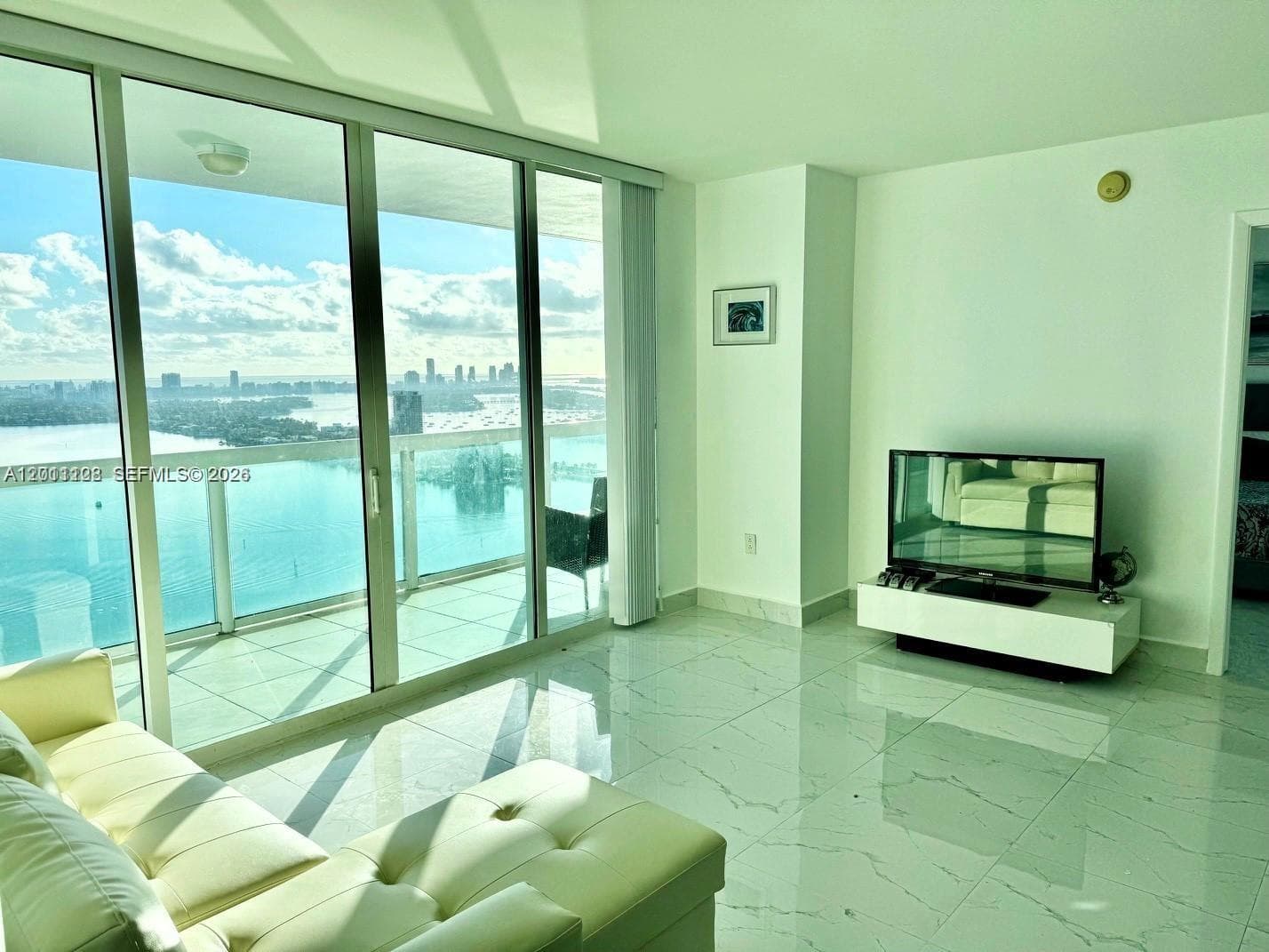 1800 Bayshore Dr 3807 photo 8