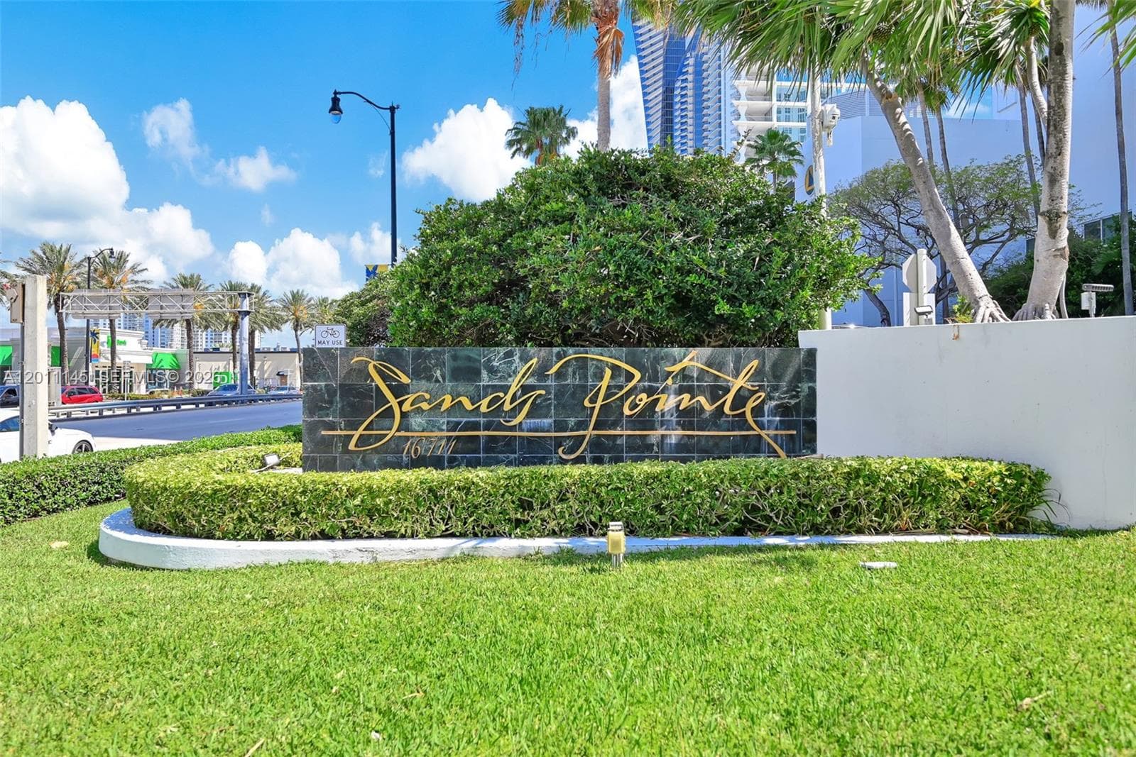 16711 Collins Ave 1804 photo 1