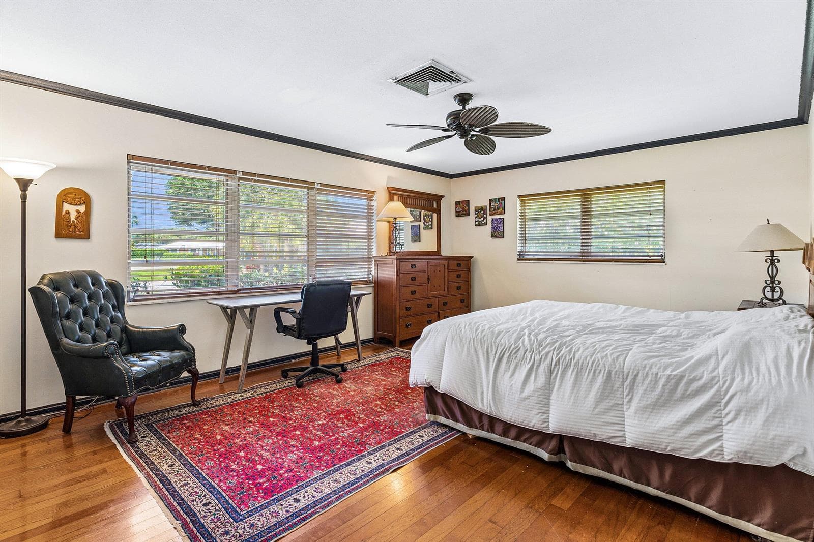 920 Emerald Row photo 10