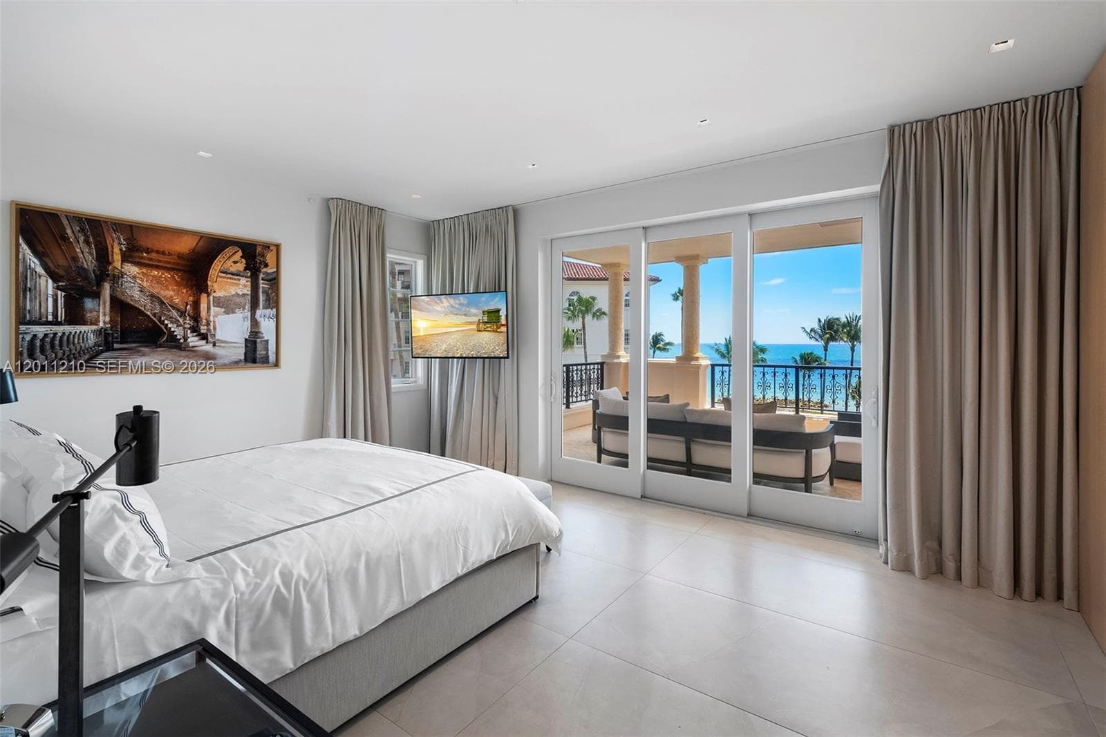 19242 Fisher Island Dr 19242 photo 15