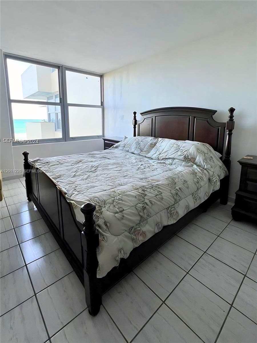 2899 Collins Ave 905 photo 6