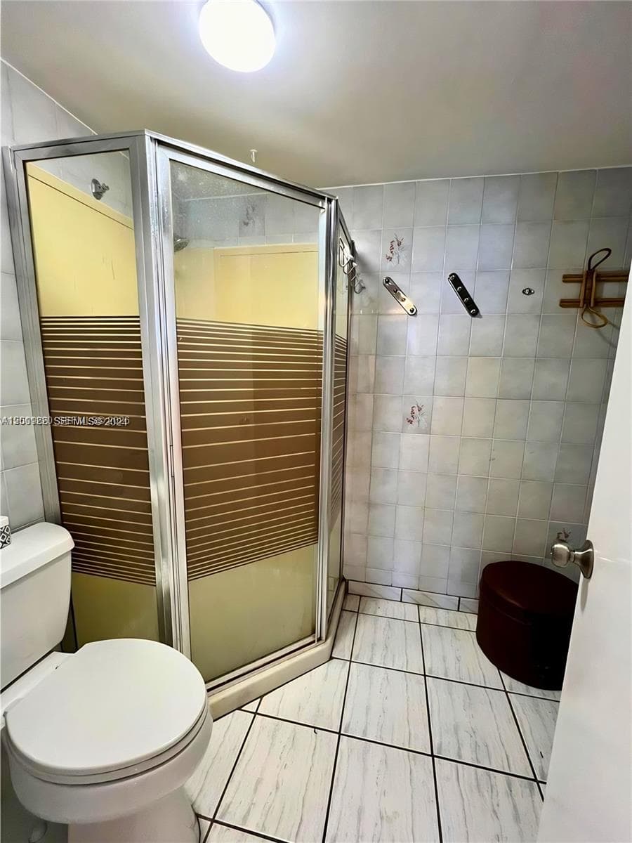 2899 Collins Ave 905 photo 13