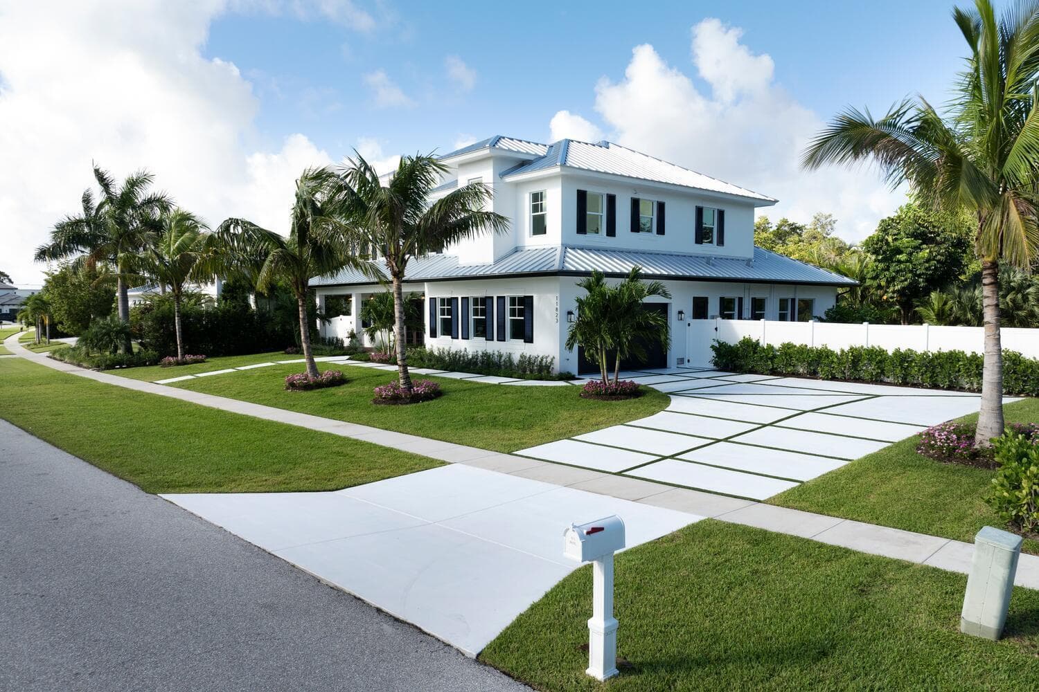 11823 Lake Shore Place photo 1