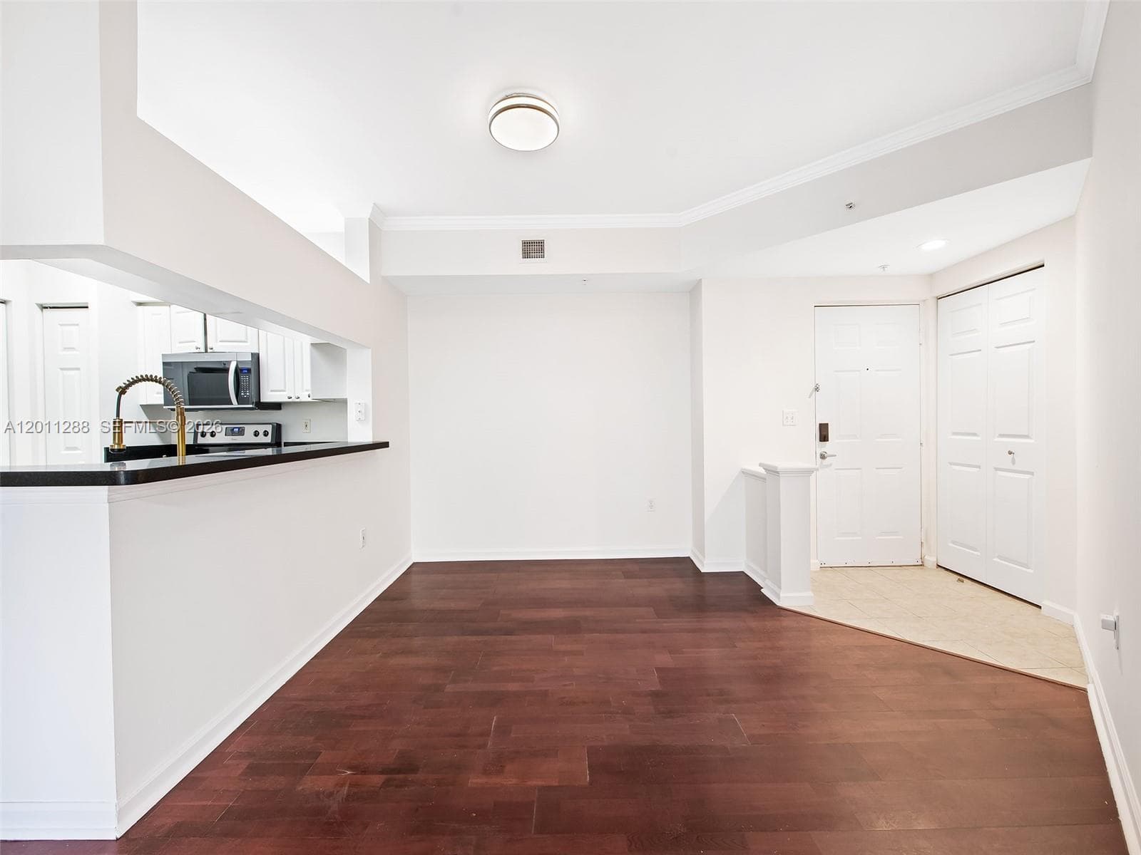 17100 Bay Rd 1614 photo 6