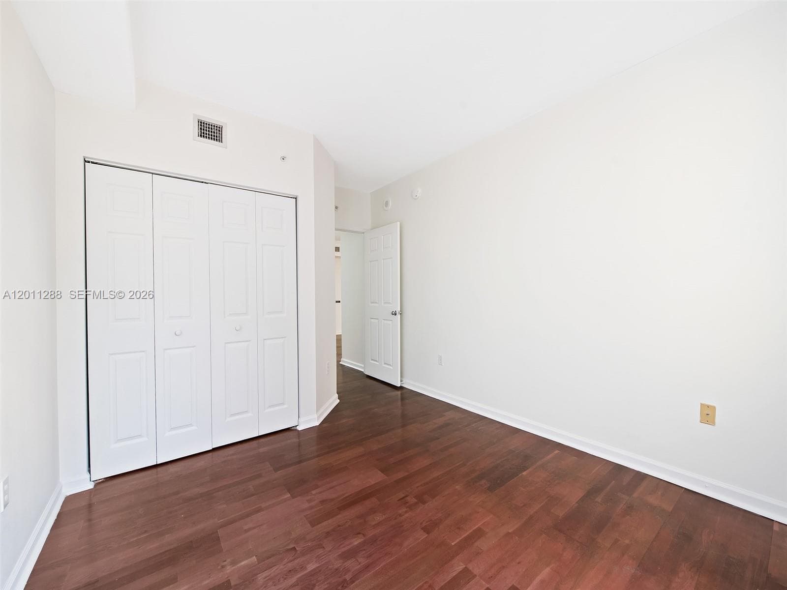 17100 Bay Rd 1614 photo 12