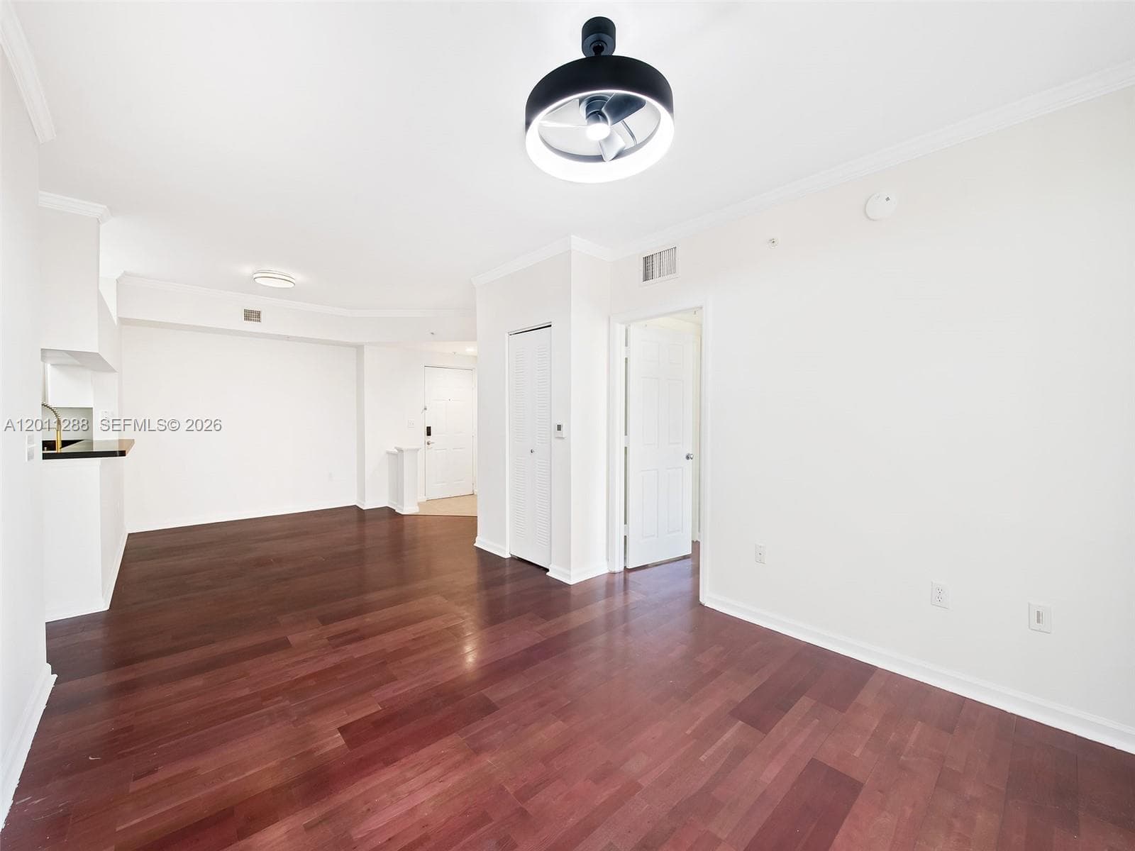 17100 Bay Rd 1614 photo 5