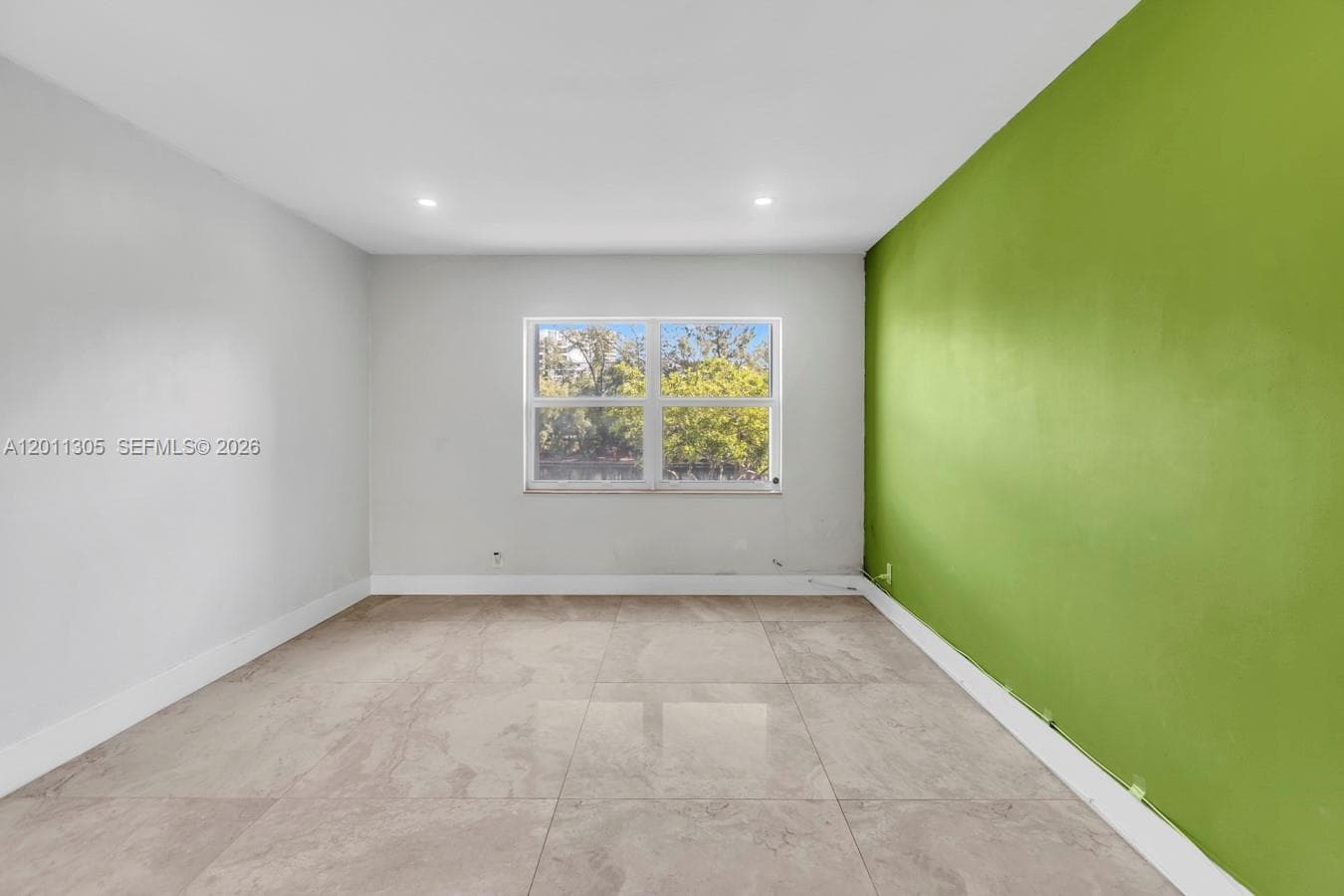 300 Diplomat Pkwy 204 photo 16
