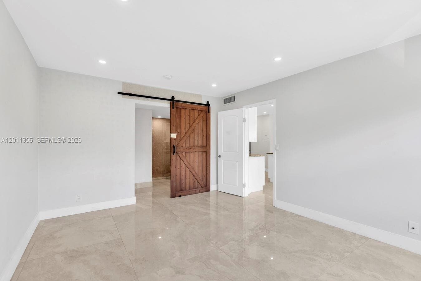 300 Diplomat Pkwy 204 photo 12