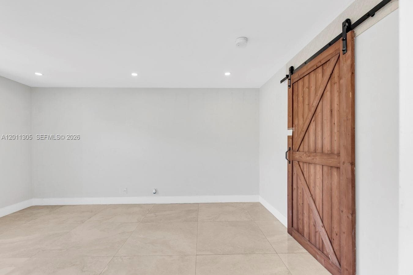 300 Diplomat Pkwy 204 photo 11