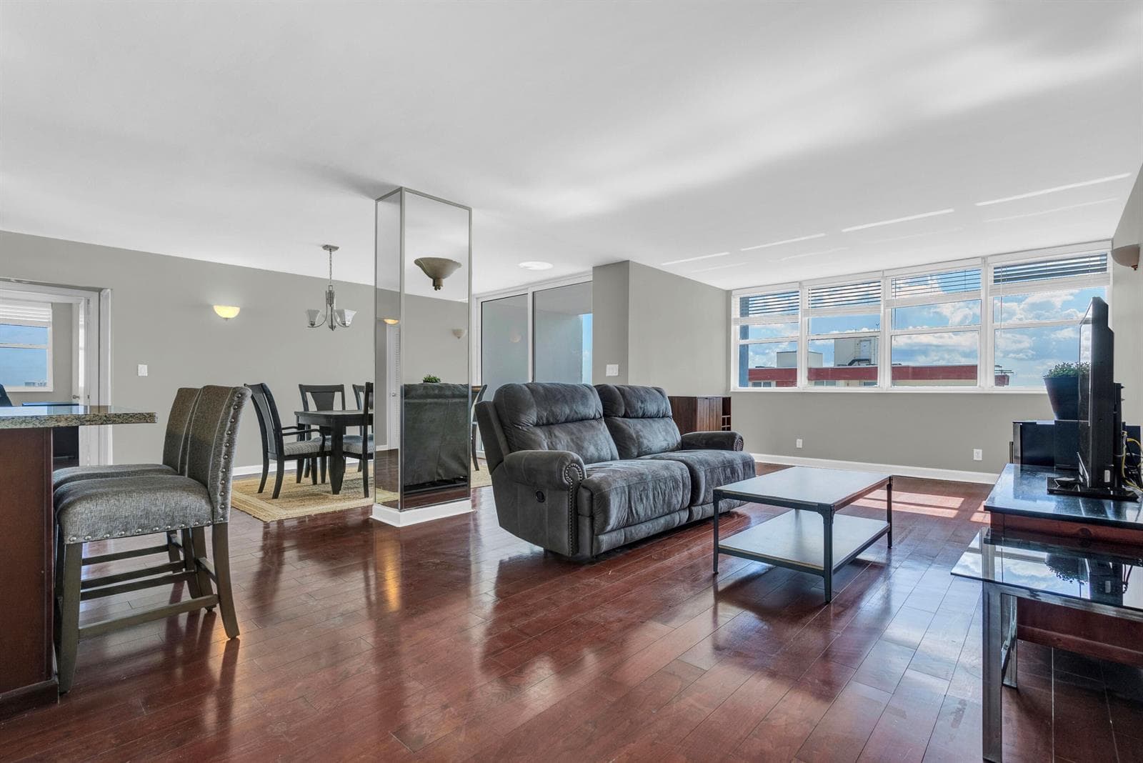 1400 S Ocean Drive 1702 photo 2