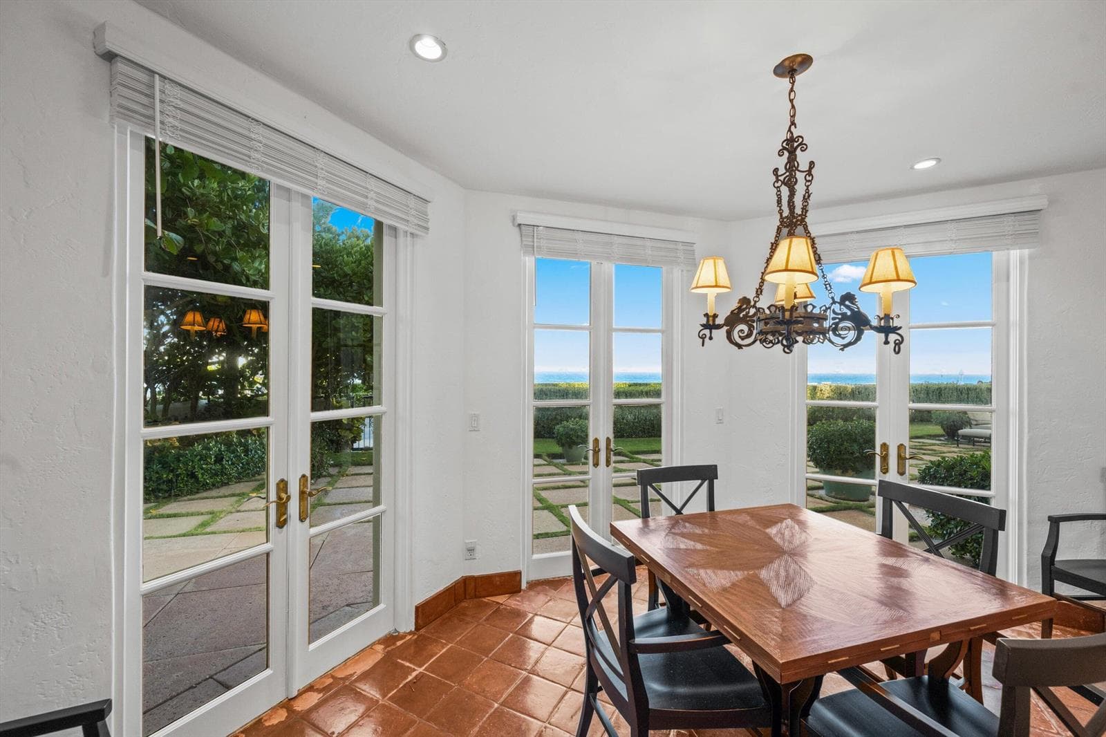 240 N Ocean Boulevard photo 16