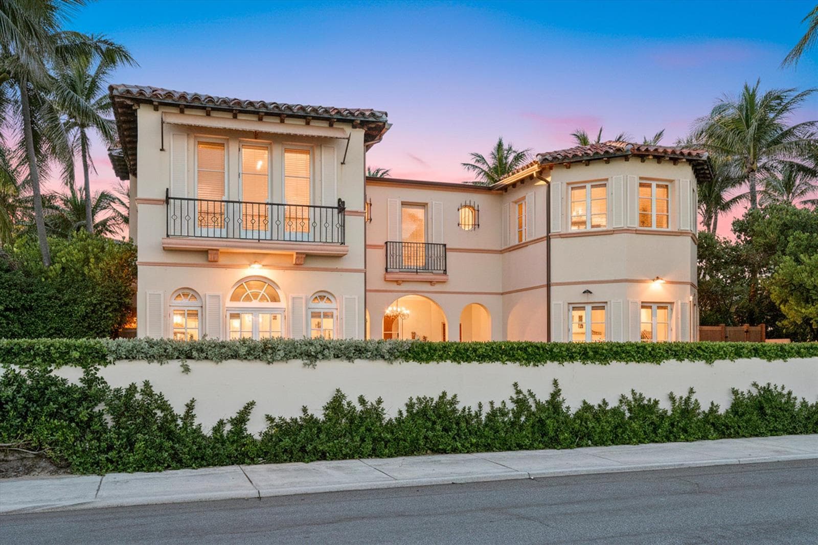 240 N Ocean Boulevard photo 1