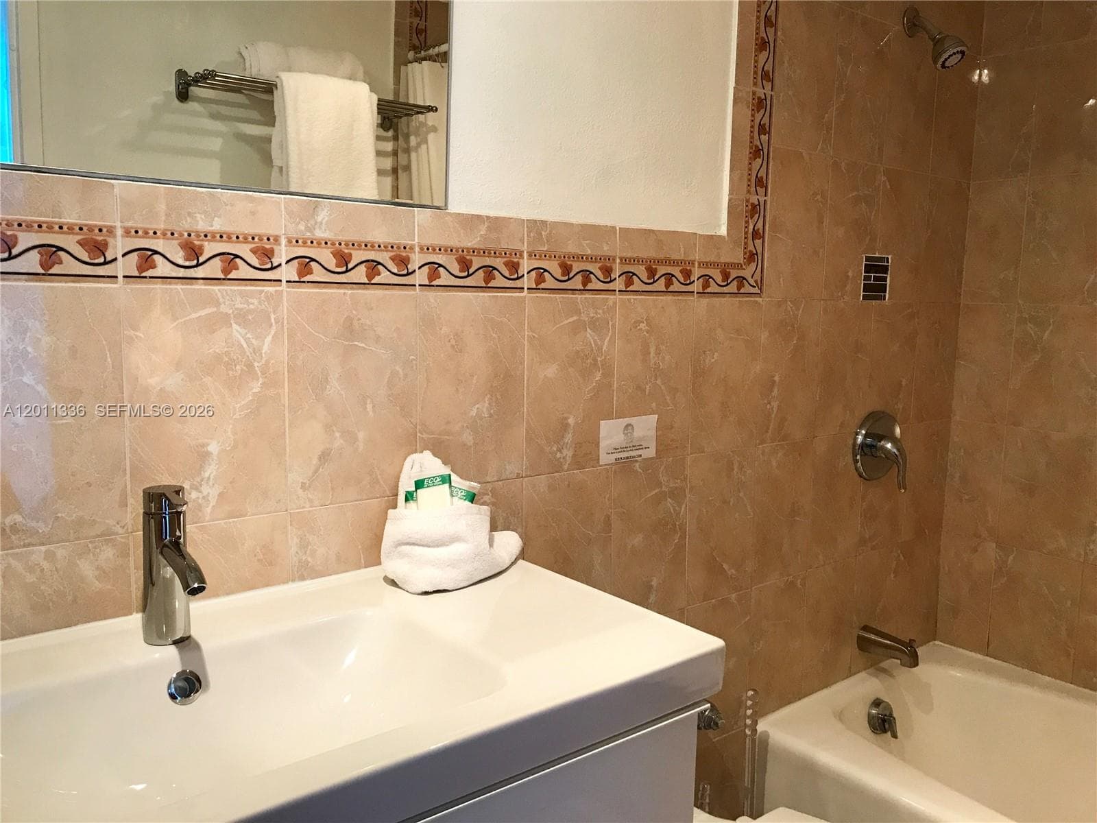 5445 Collins Ave 530 photo 20