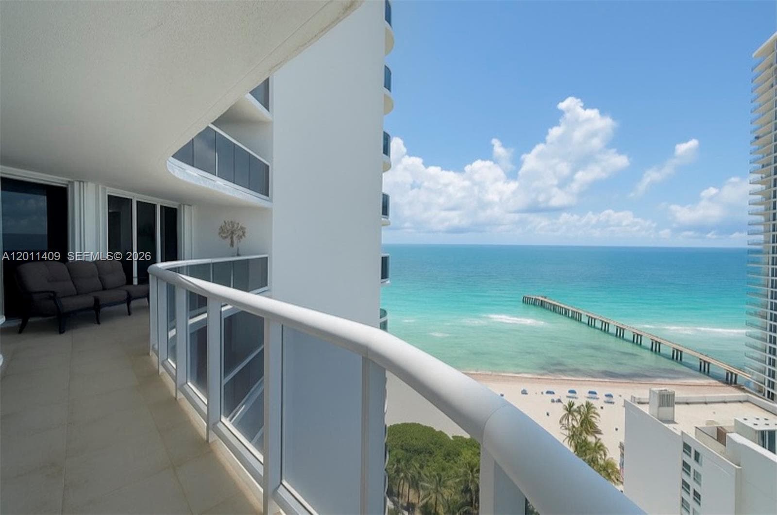 16711 Collins Ave 2301 photo 2