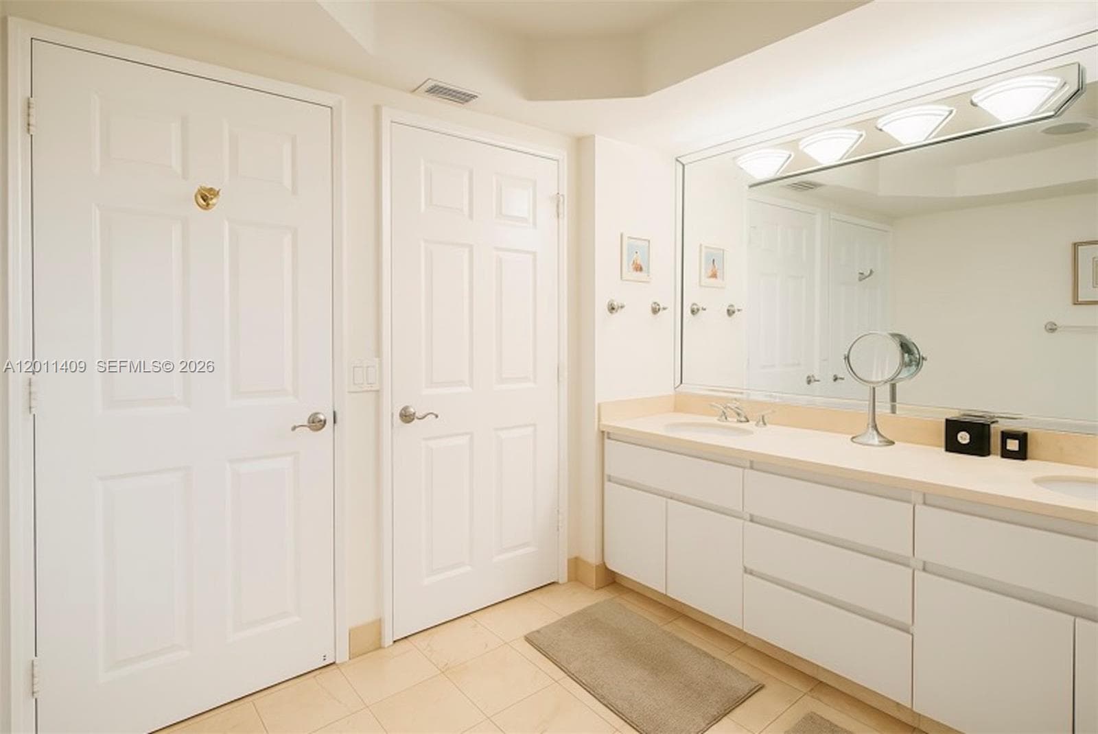 16711 Collins Ave 2301 photo 12