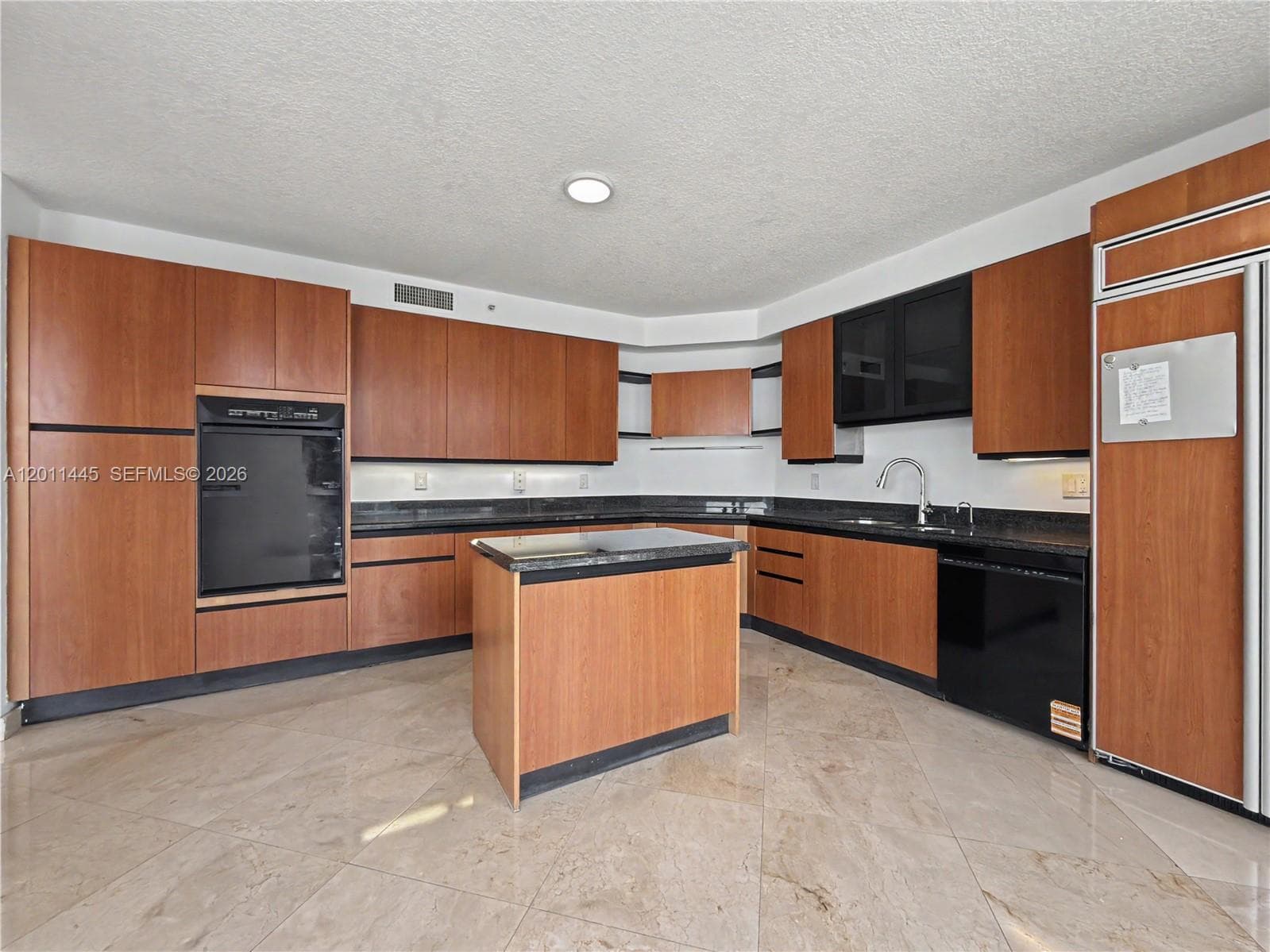 17555 Collins Ave 1502 photo 12