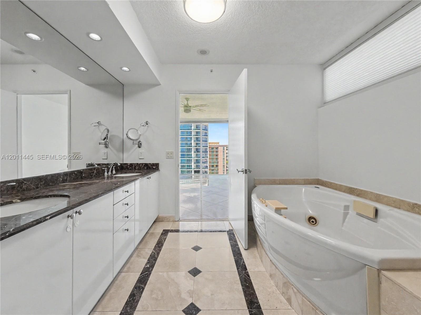17555 Collins Ave 1502 photo 19