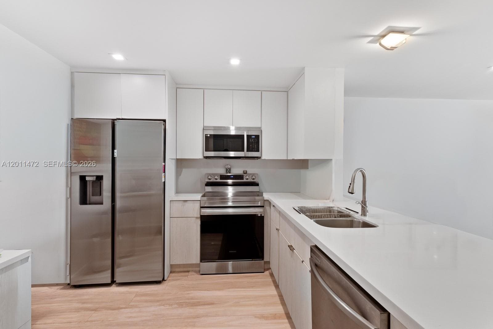 3750 NE 170th St 109 photo 1