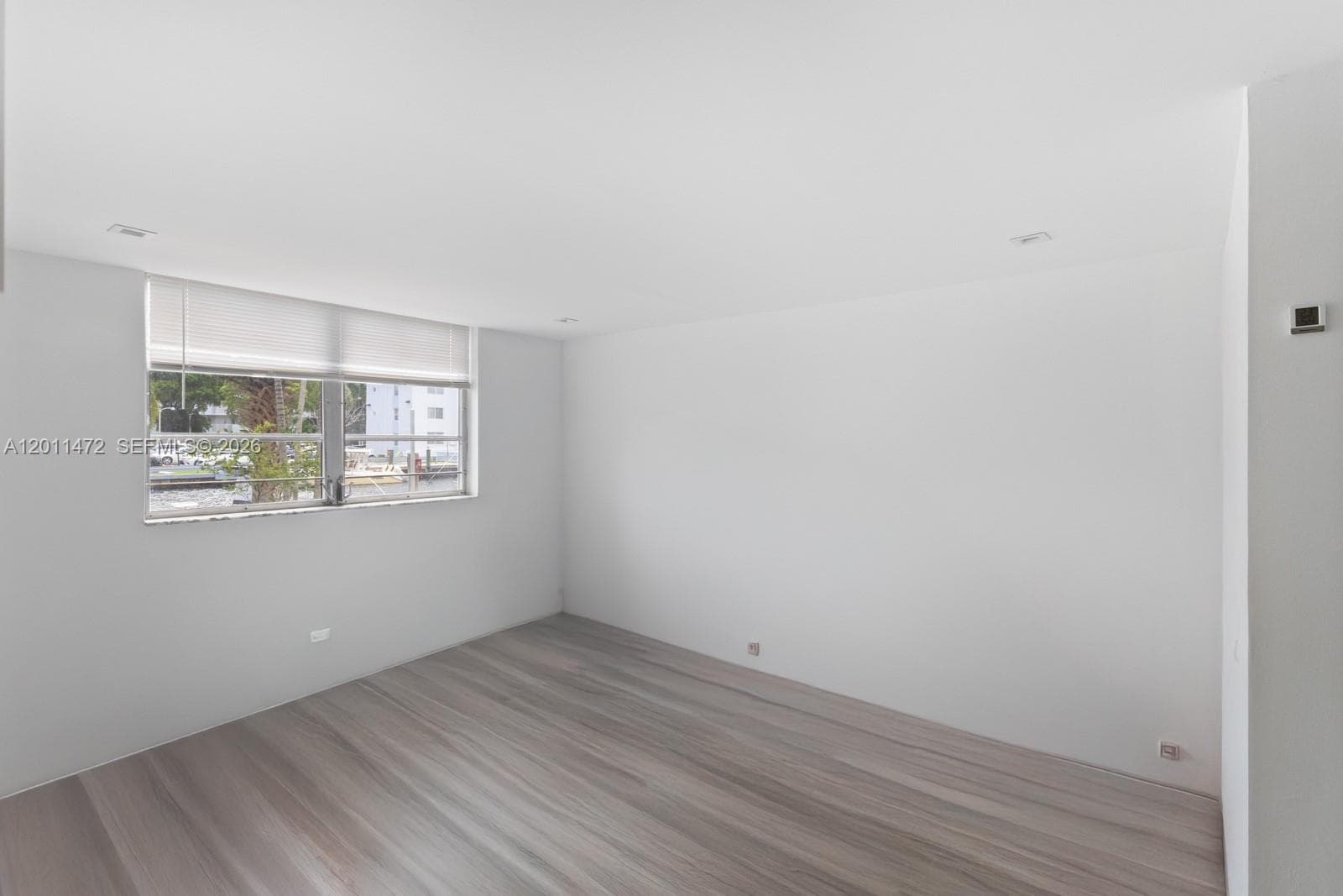 3750 NE 170th St 109 photo 4