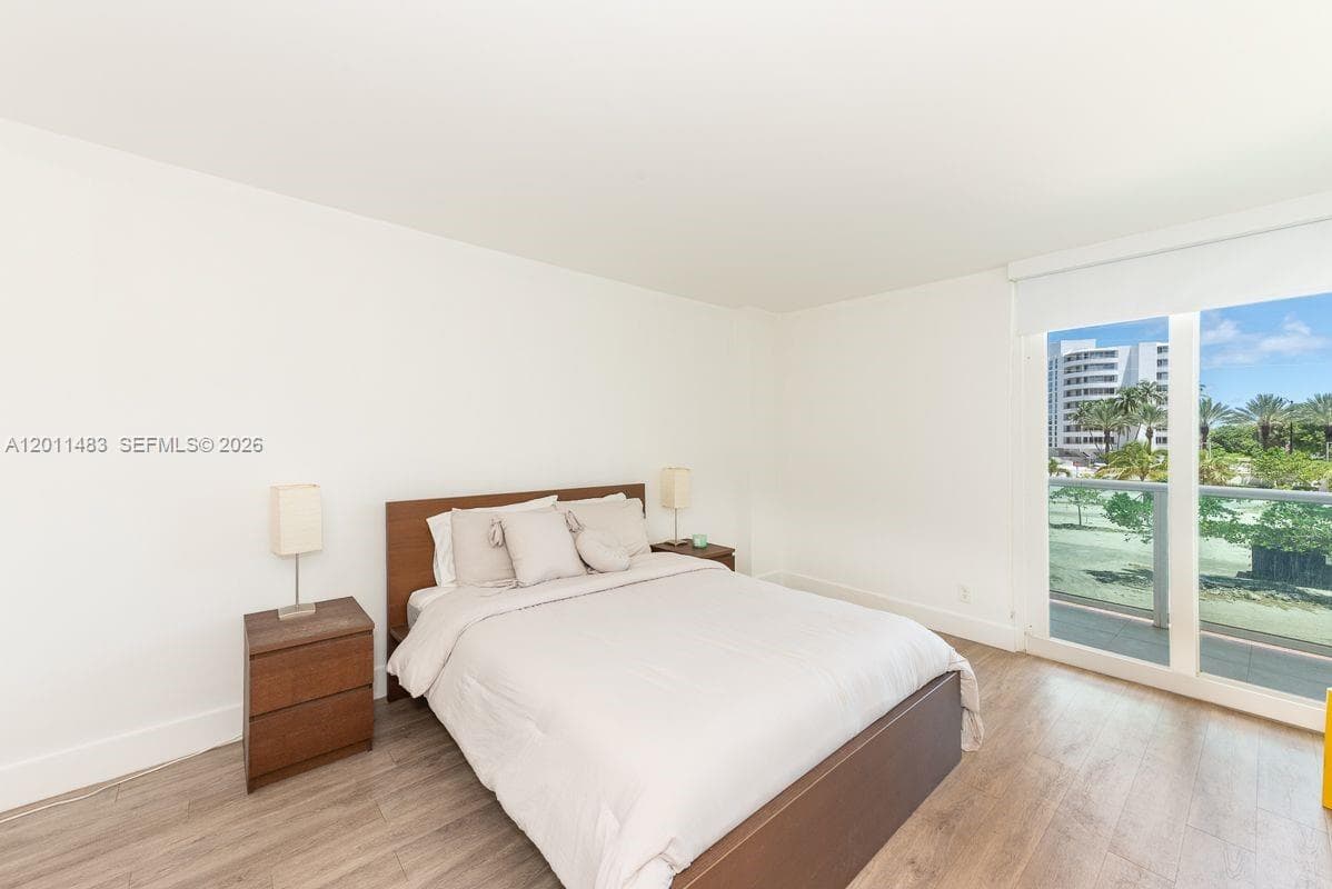100 Bayview Dr 210 photo 7