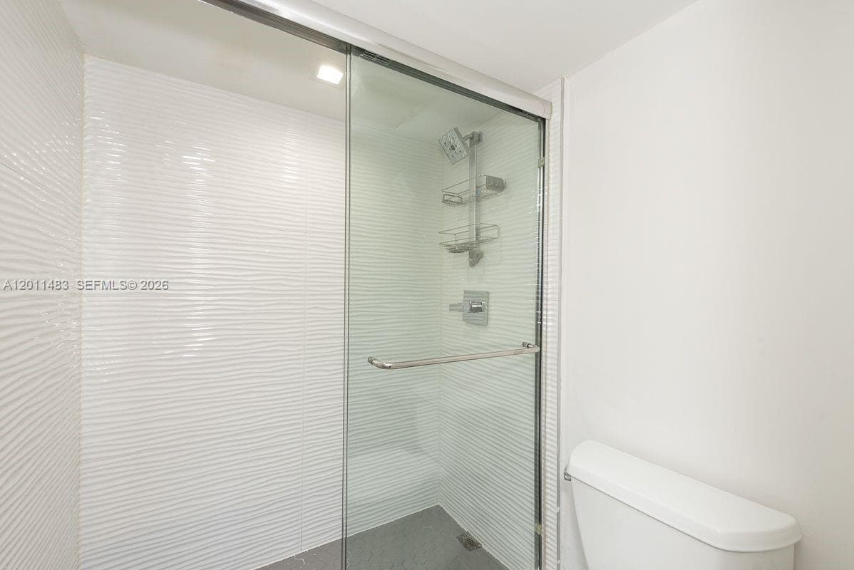 100 Bayview Dr 210 photo 19