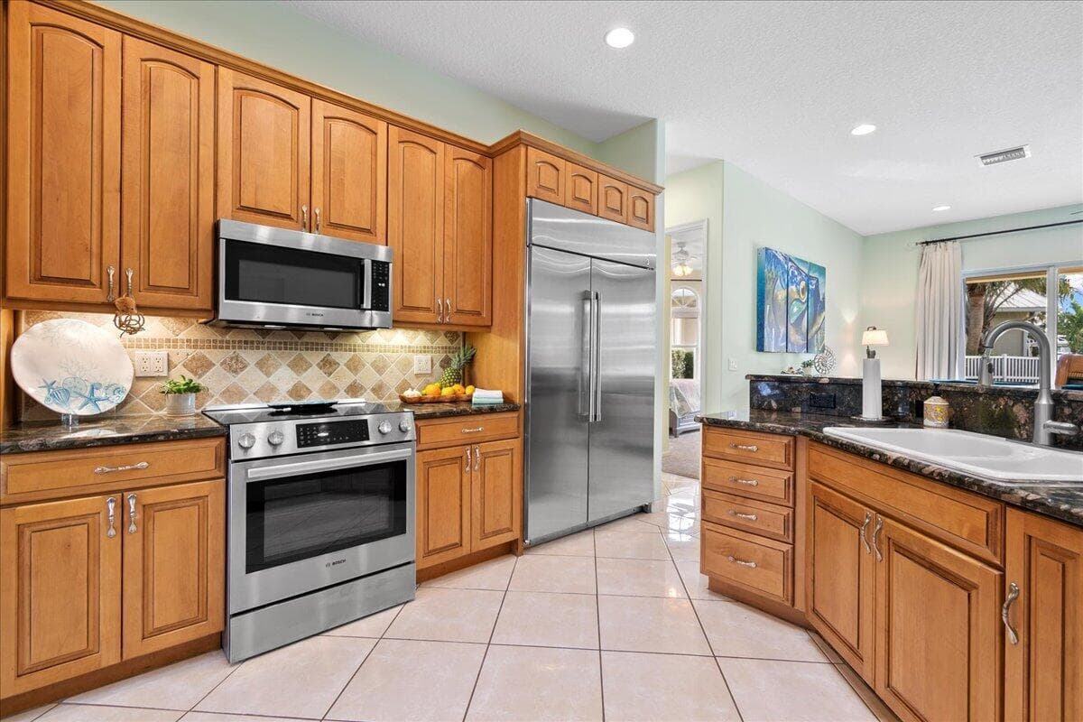 72 Waterway Road photo 5