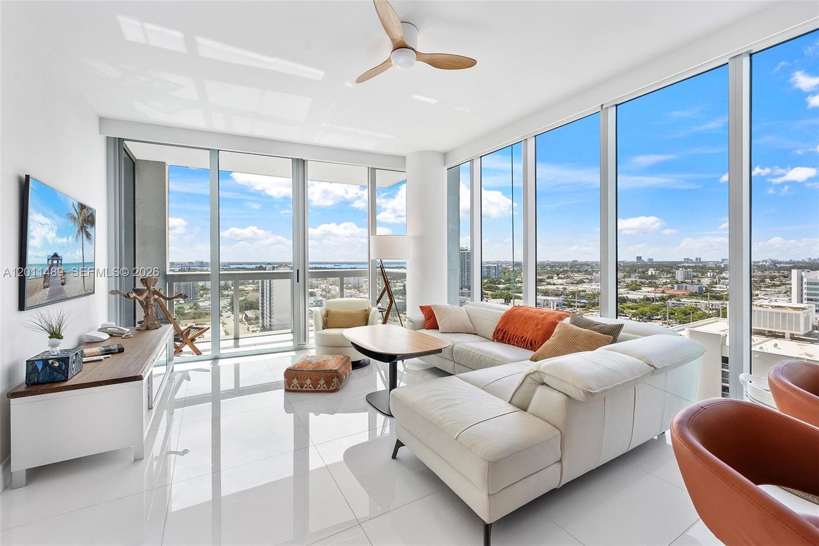 6899 Collins Ave 2004 photo 4