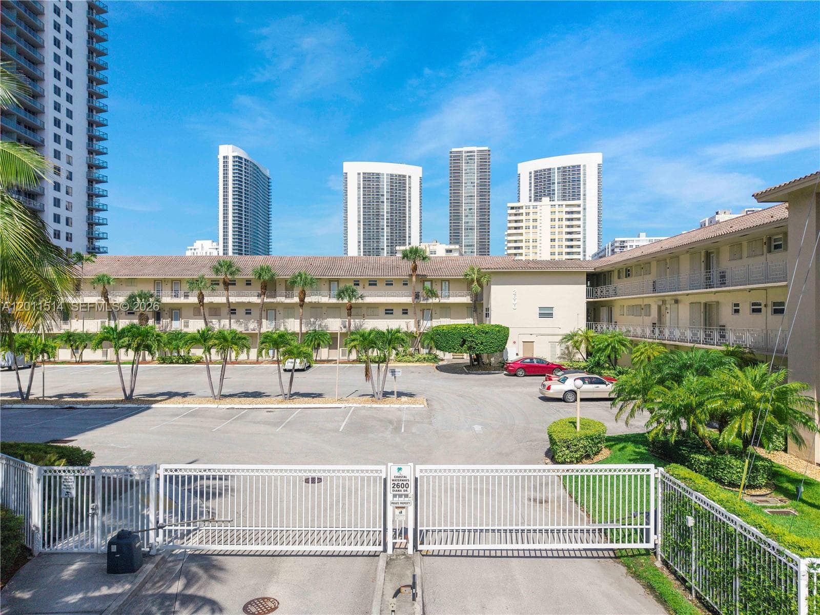 2600 Diana Dr 311 photo 2