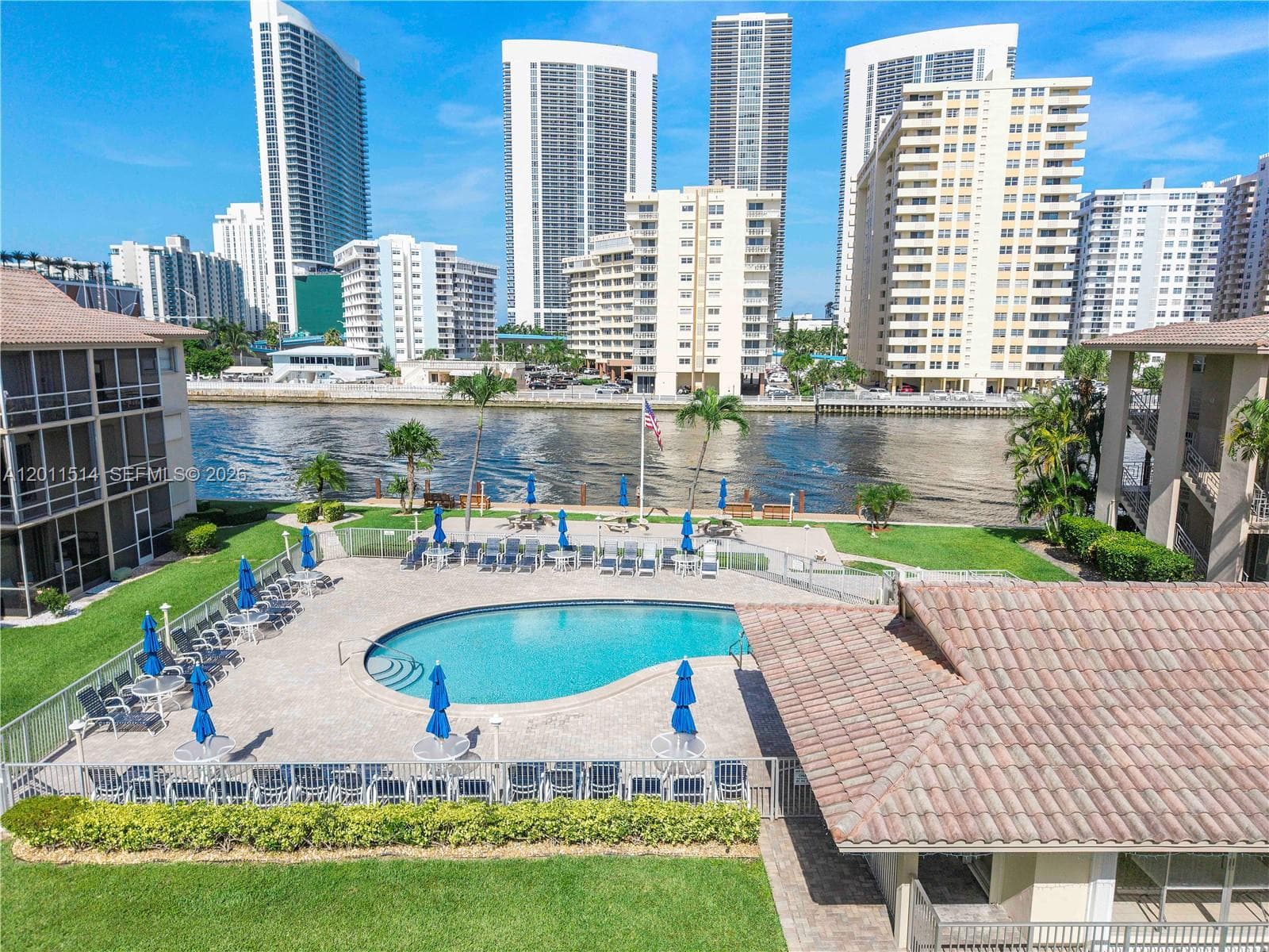 2600 Diana Dr 311 photo 7