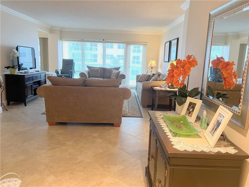 3400 Galt Ocean Drive 203s photo 2