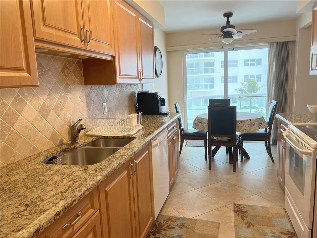 3400 Galt Ocean Drive 203s photo 3