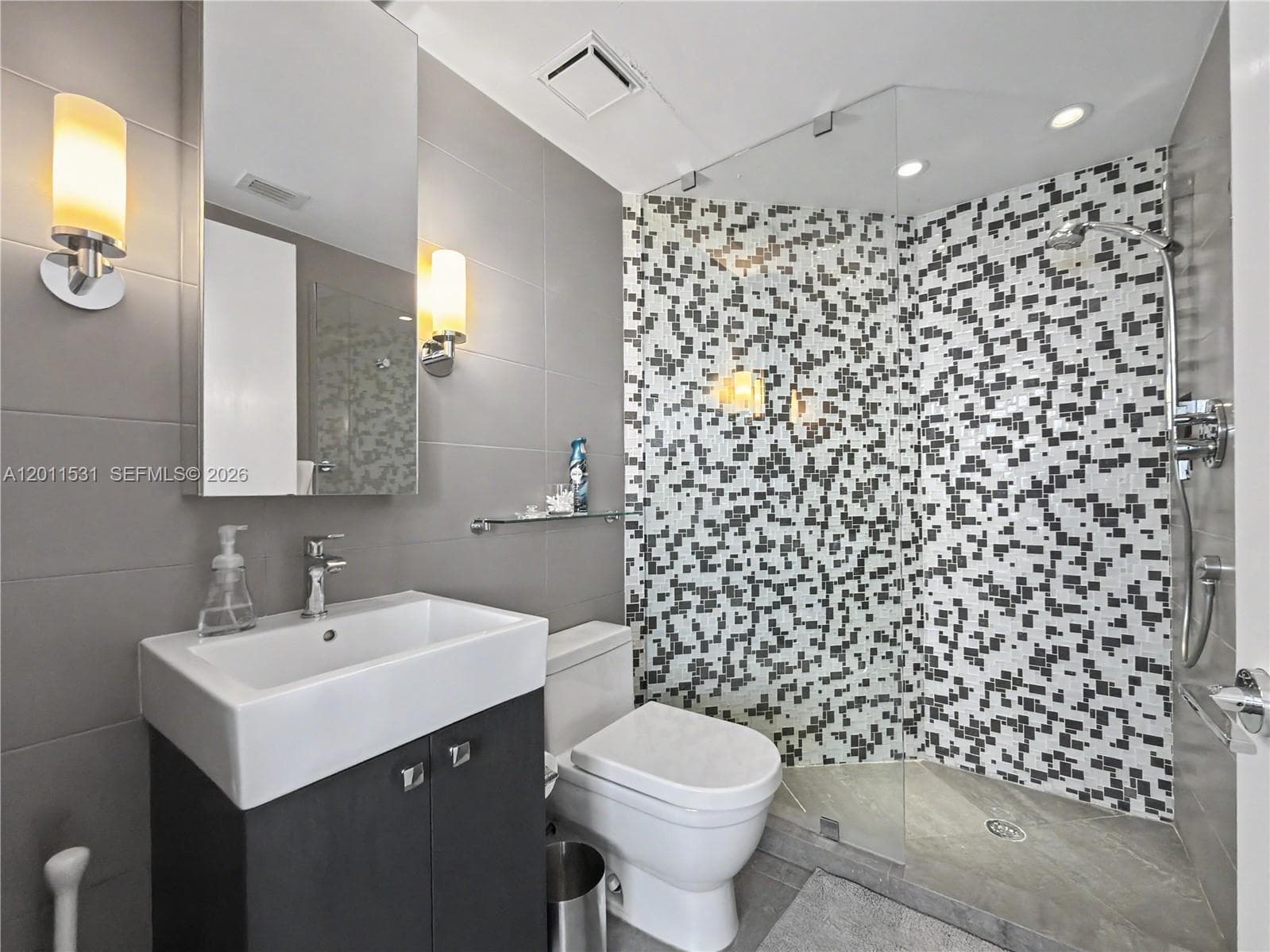 17555 Collins Ave 2501 photo 21