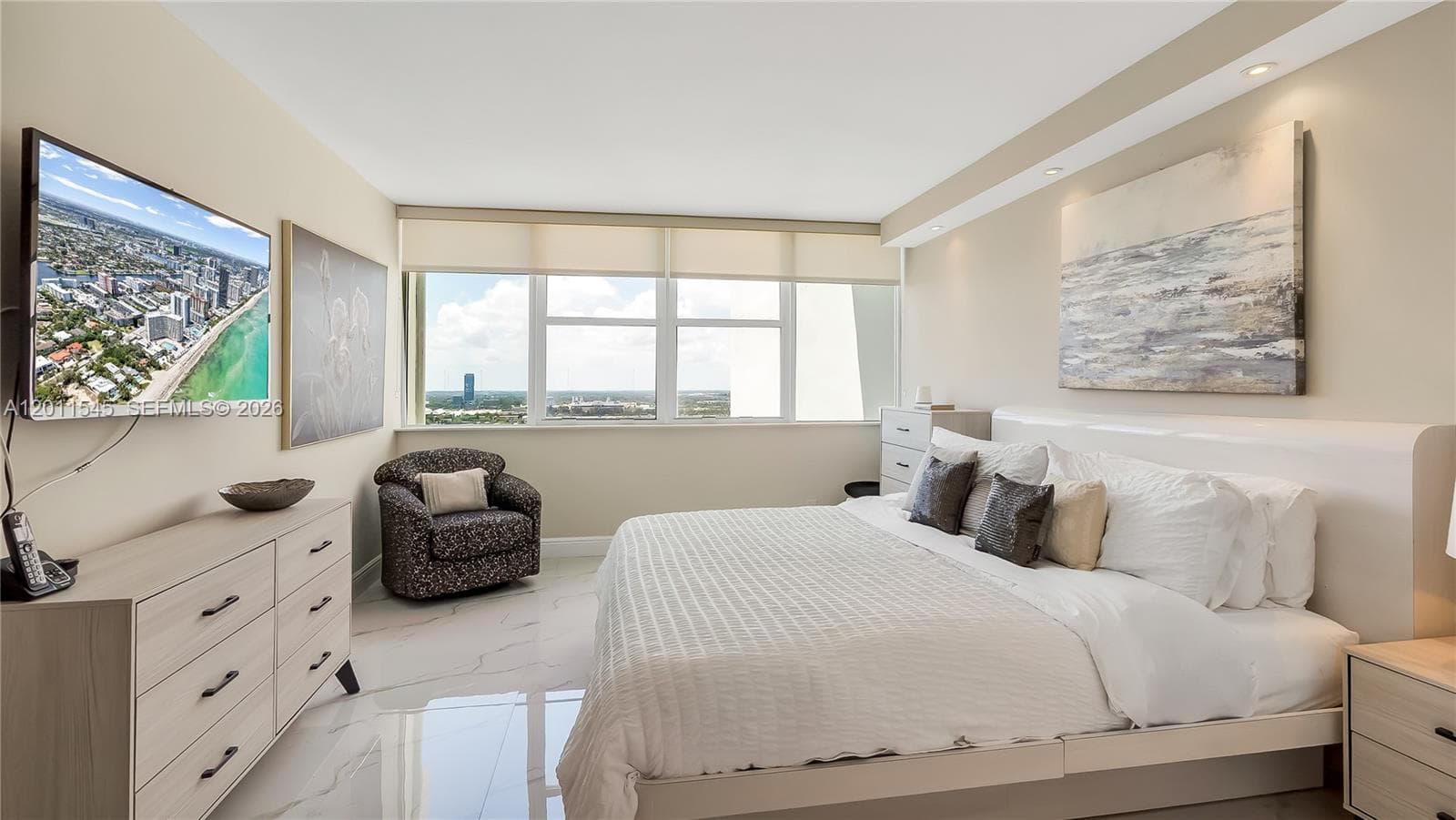 3140 Ocean Dr (Avail Now- Nov 15, 2026) 2411 photo 17
